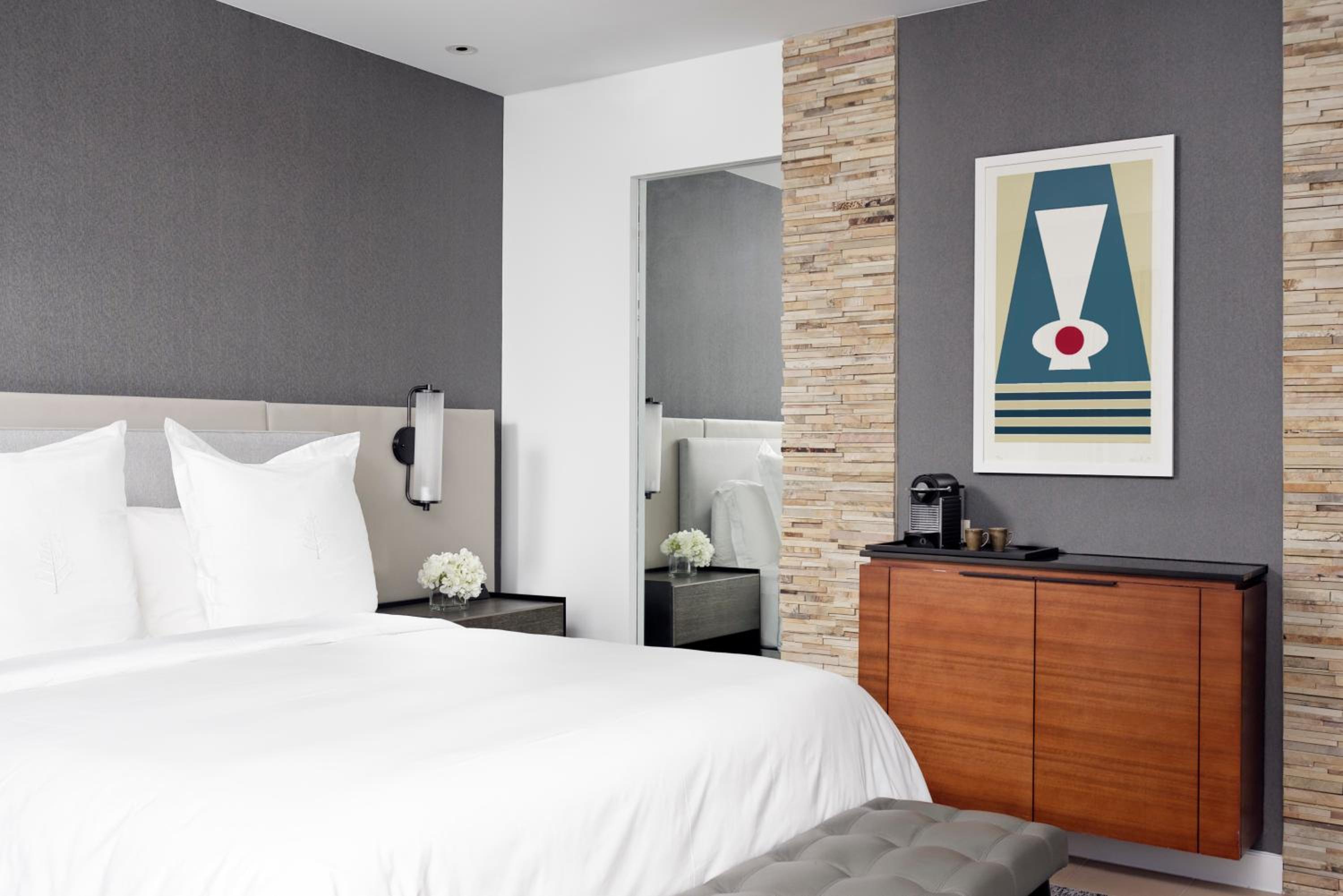Superior King Room - Photo 4