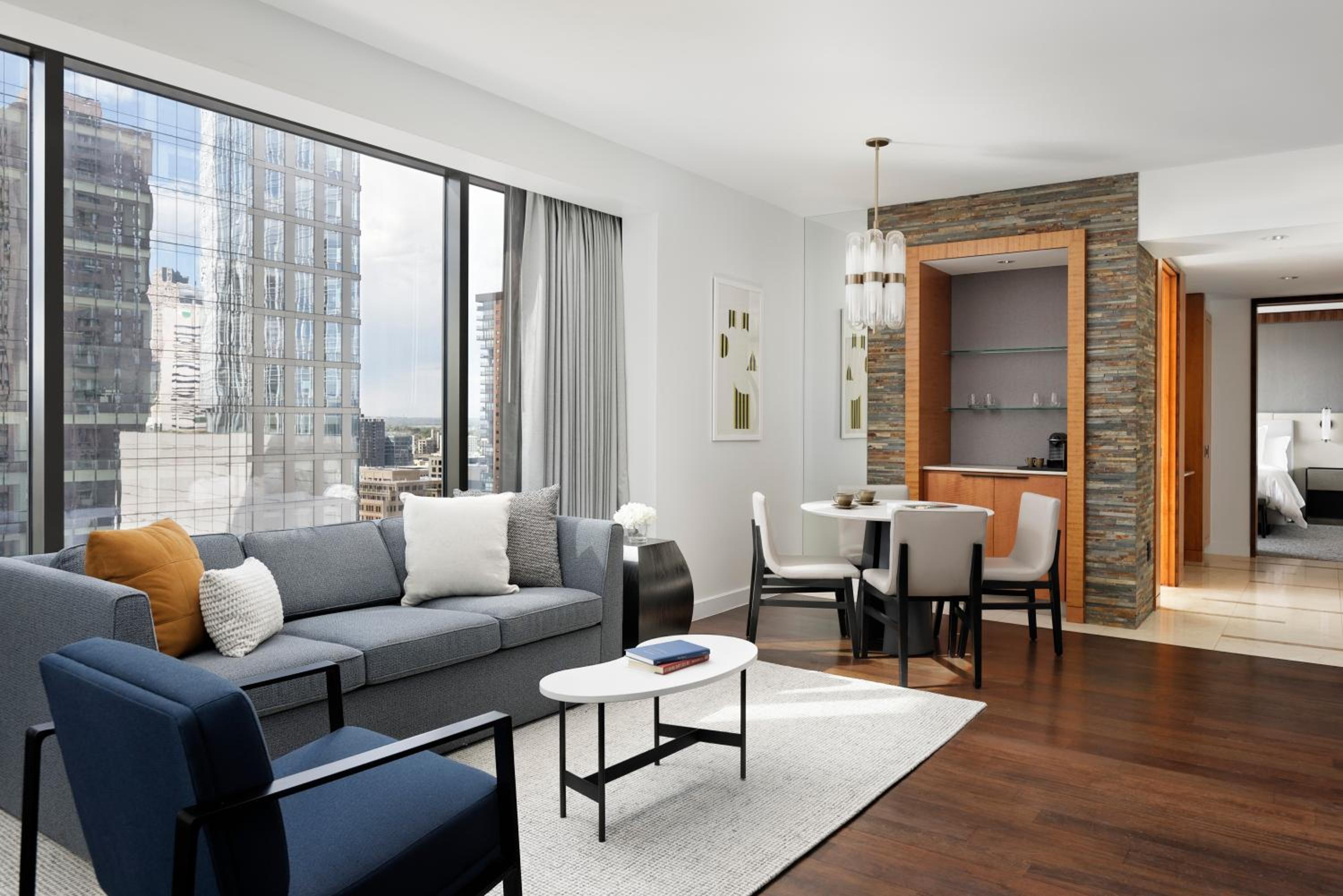 One-Bedroom Suite - Photo 1