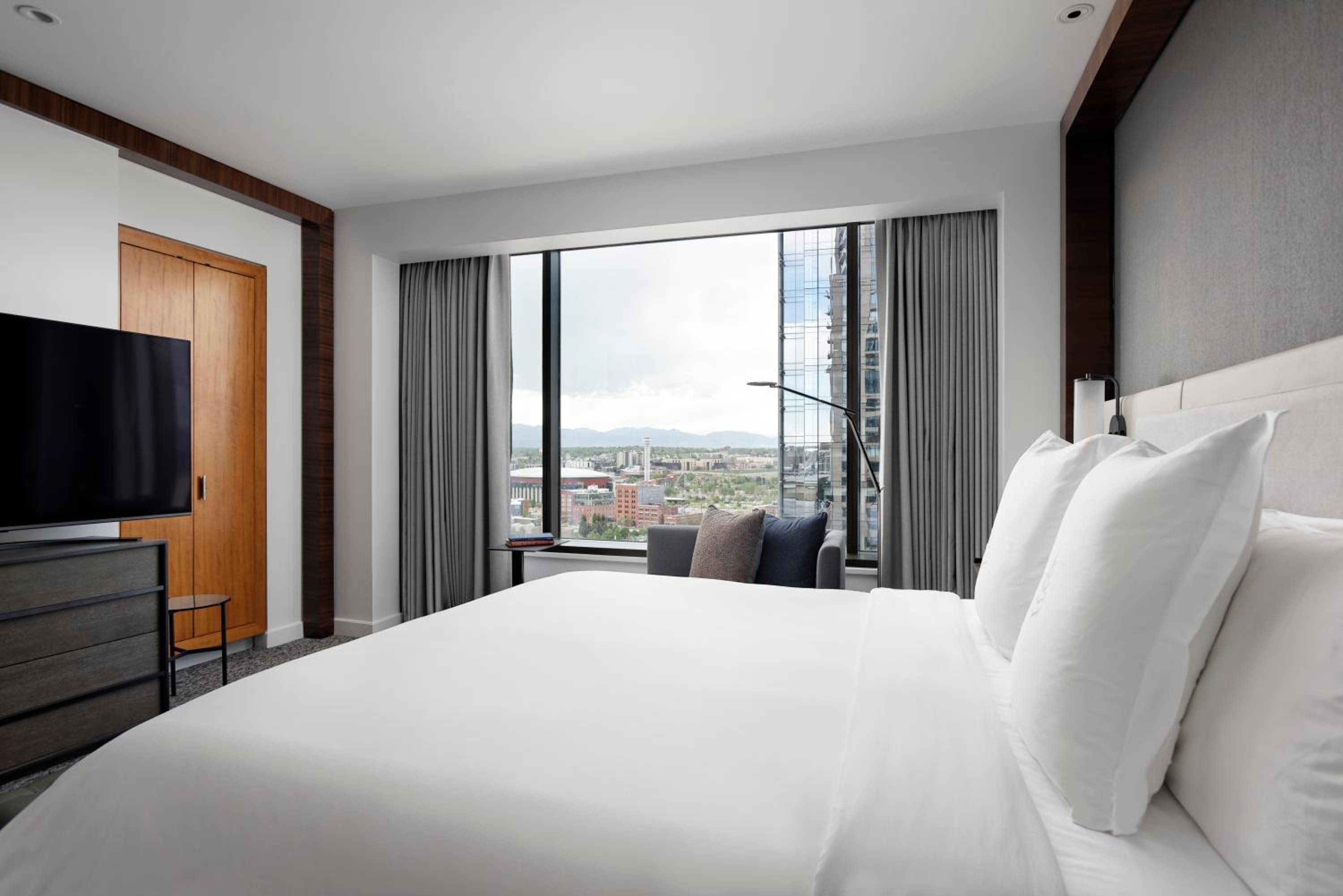 Deluxe Mountain Room with Two Double Beds  - Photo 2