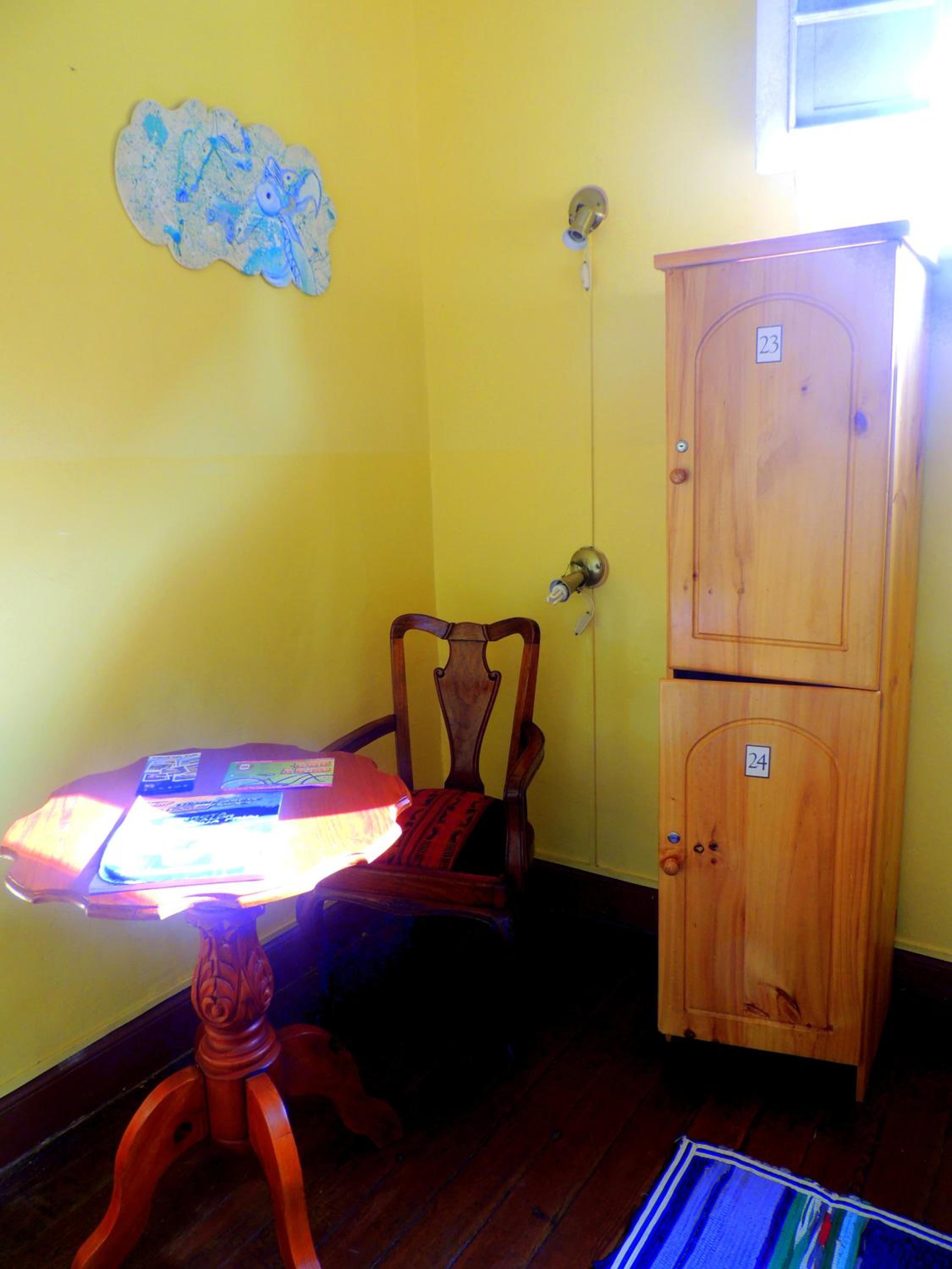 Single Room with Shared Bathroom photo 2