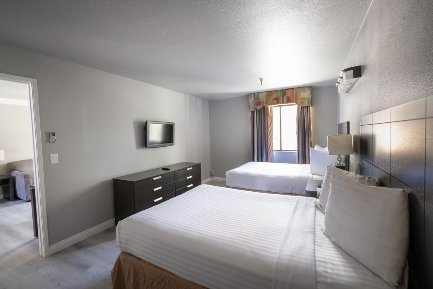 Extended Stay 2 Double Beds - Photo 1