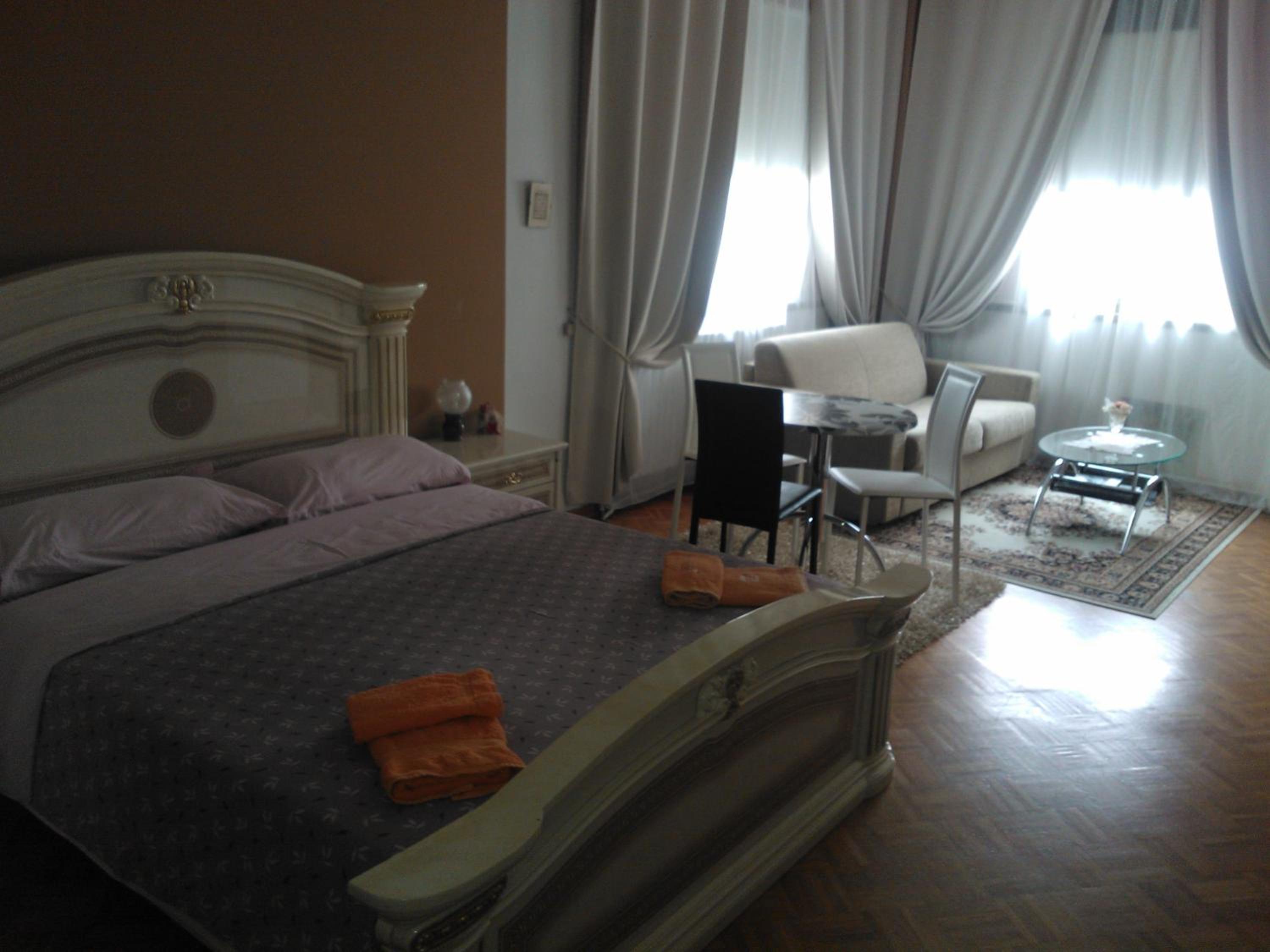 Double Room - Photo 14