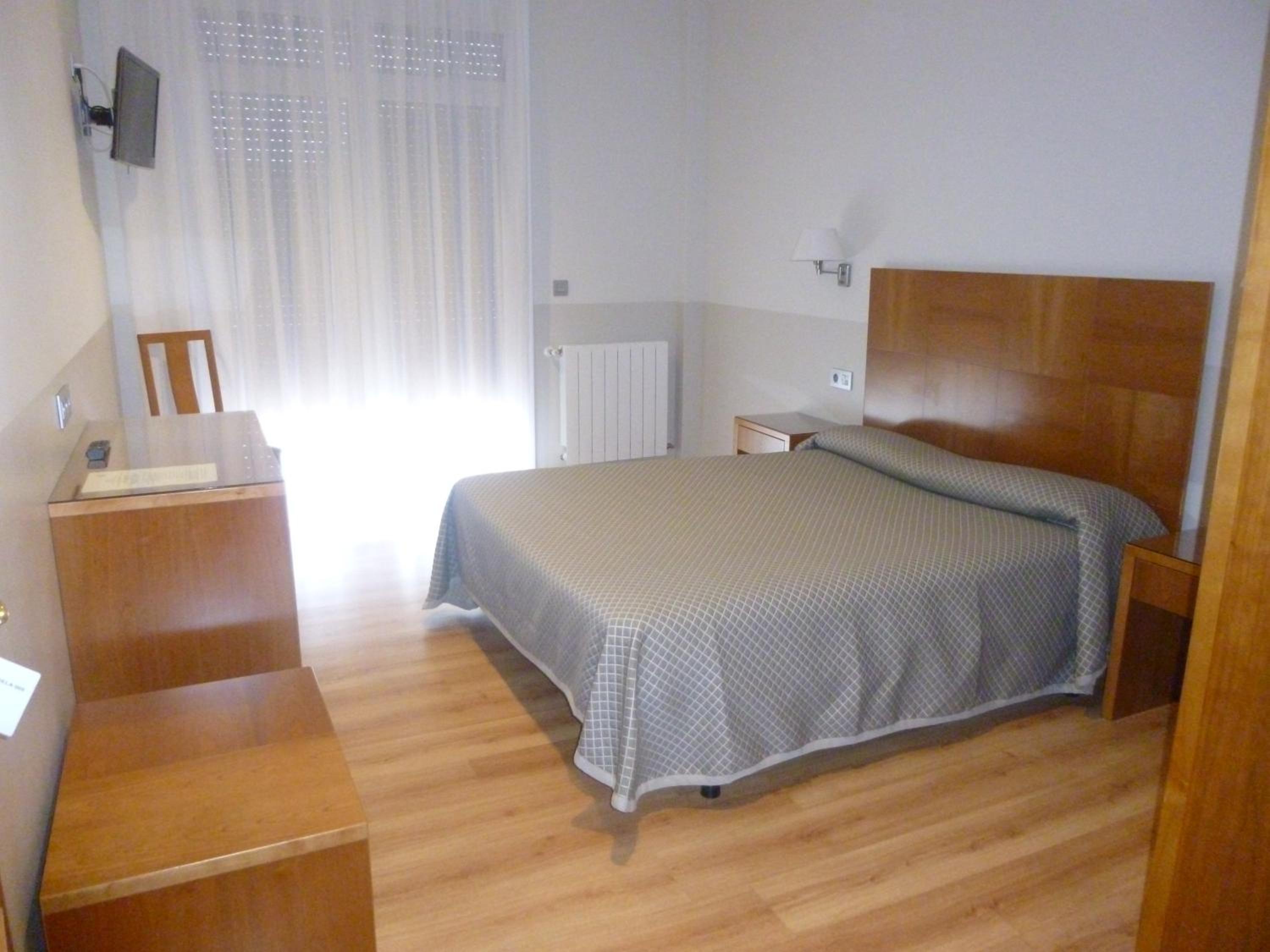 Double or Twin Room with Sea View - Photo 1