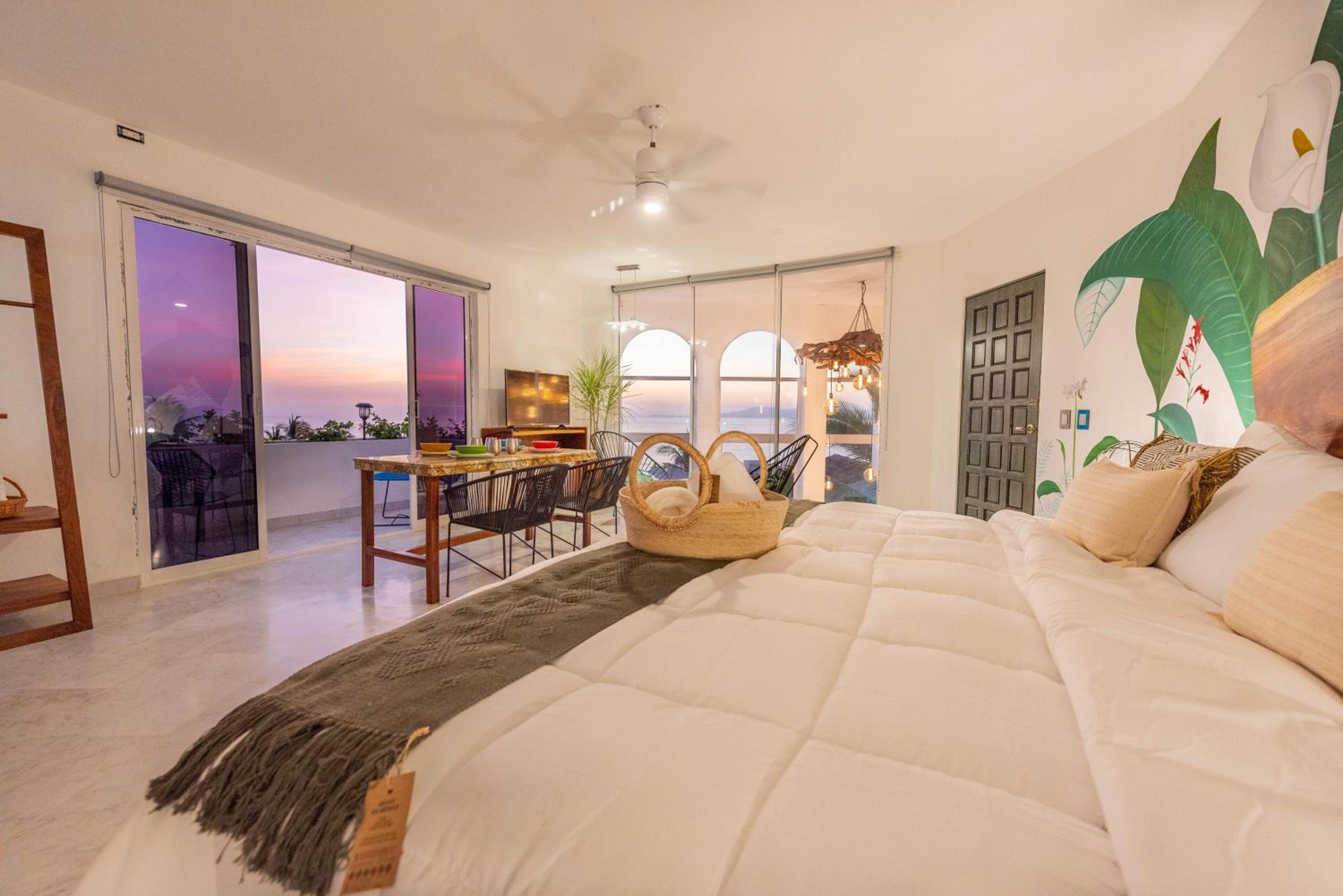 Studio Apartment with Sea View - Photo 1