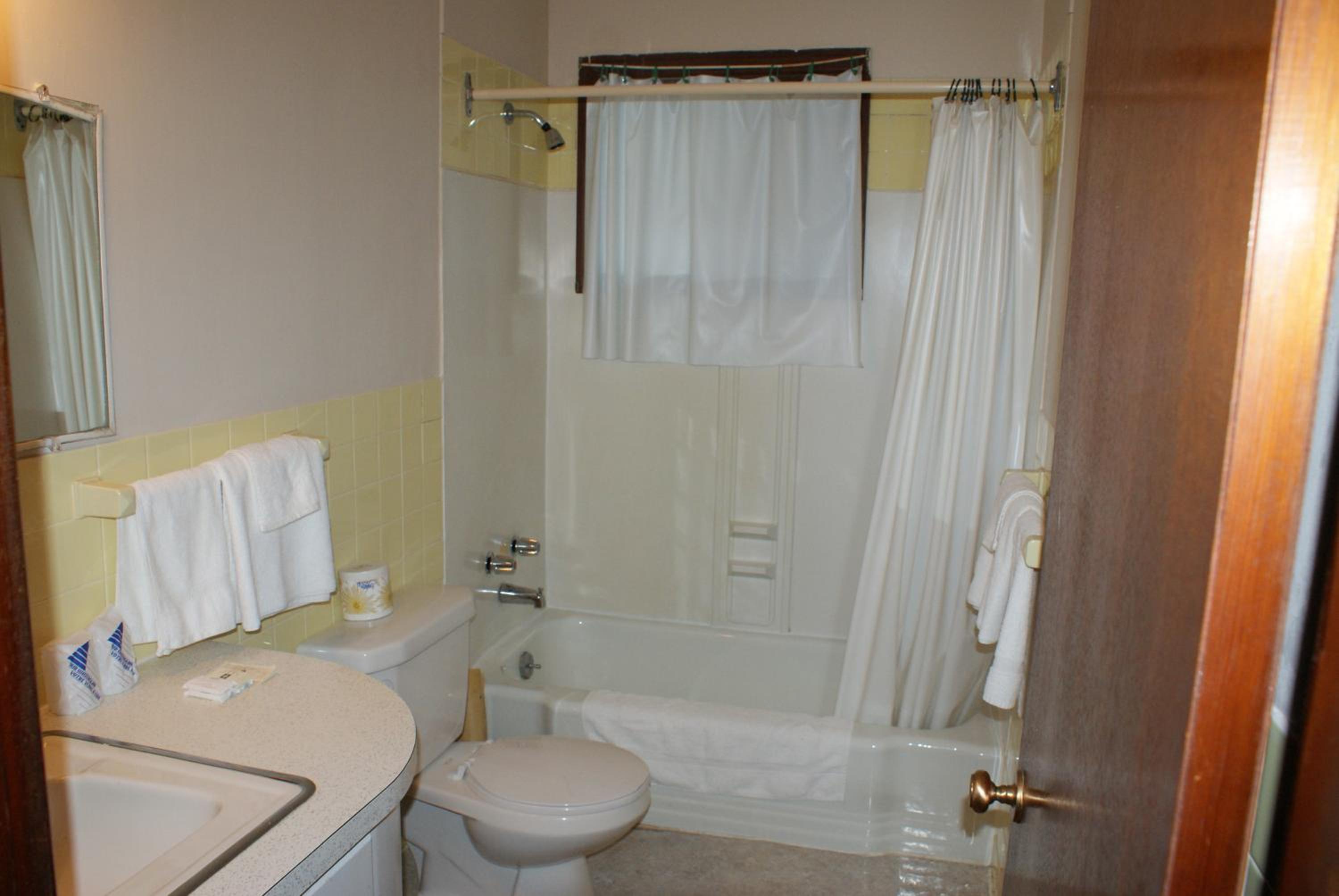 Two double bed room photo 2