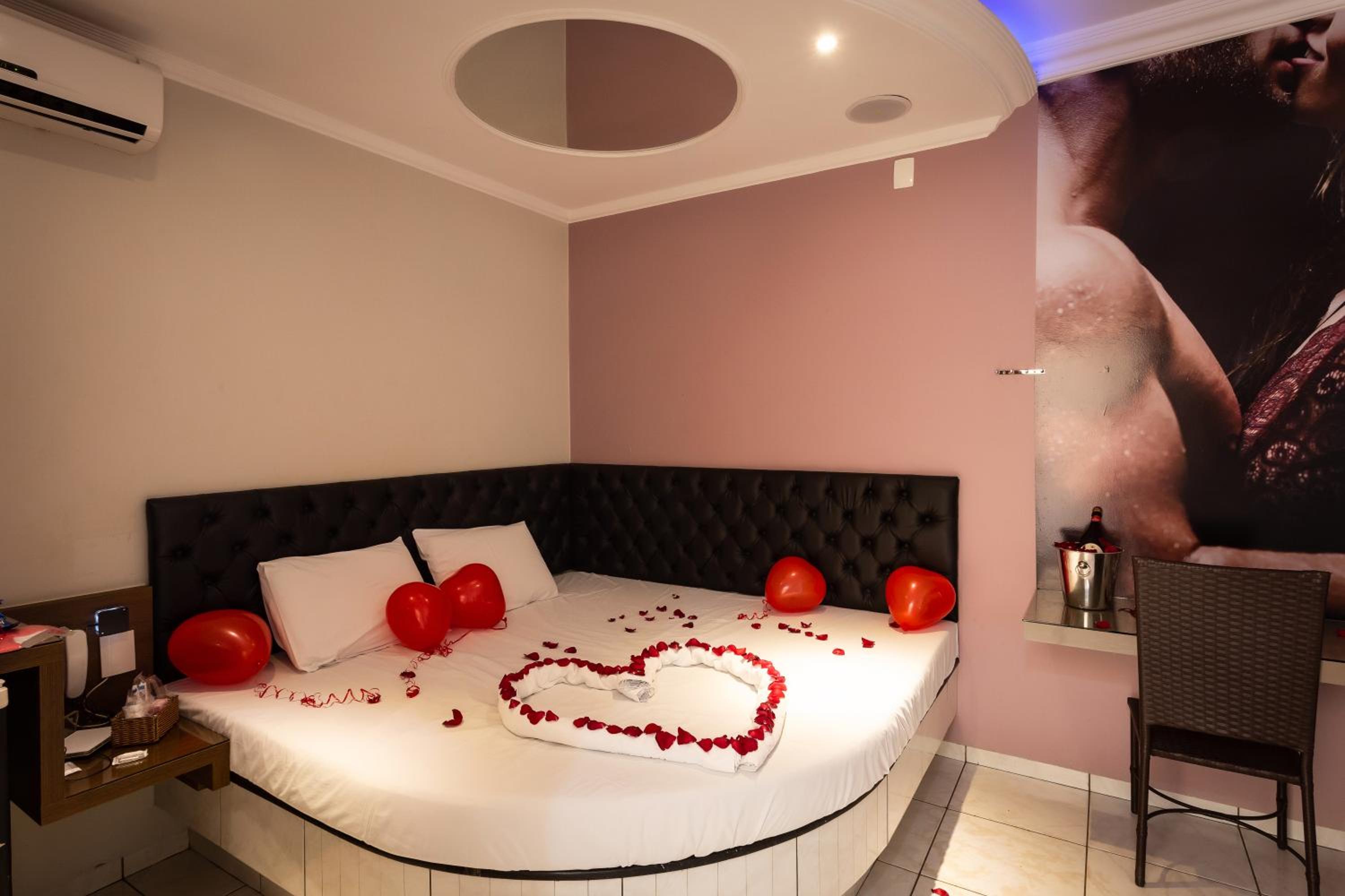 Standard Suite - Photo 2