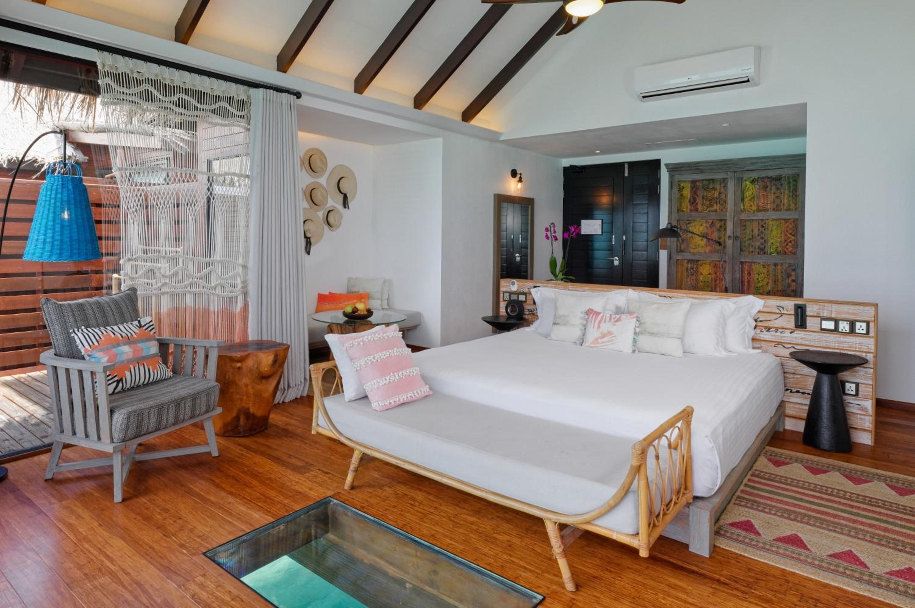 Reef Pool Water Villa photo 1