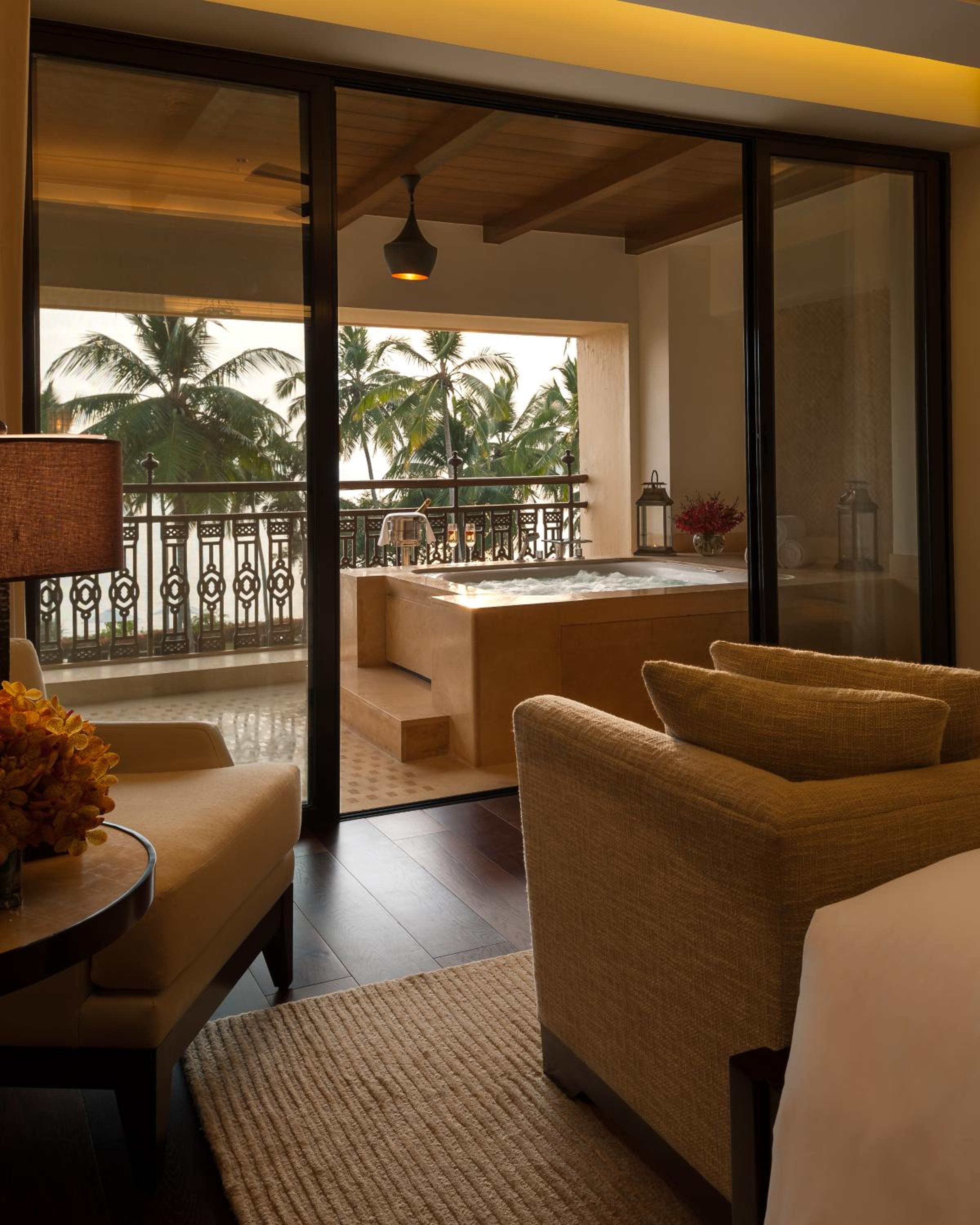 Grand Suite with Balcony – Complimentary Airport transfers from Dabolim and Mopa Airport
