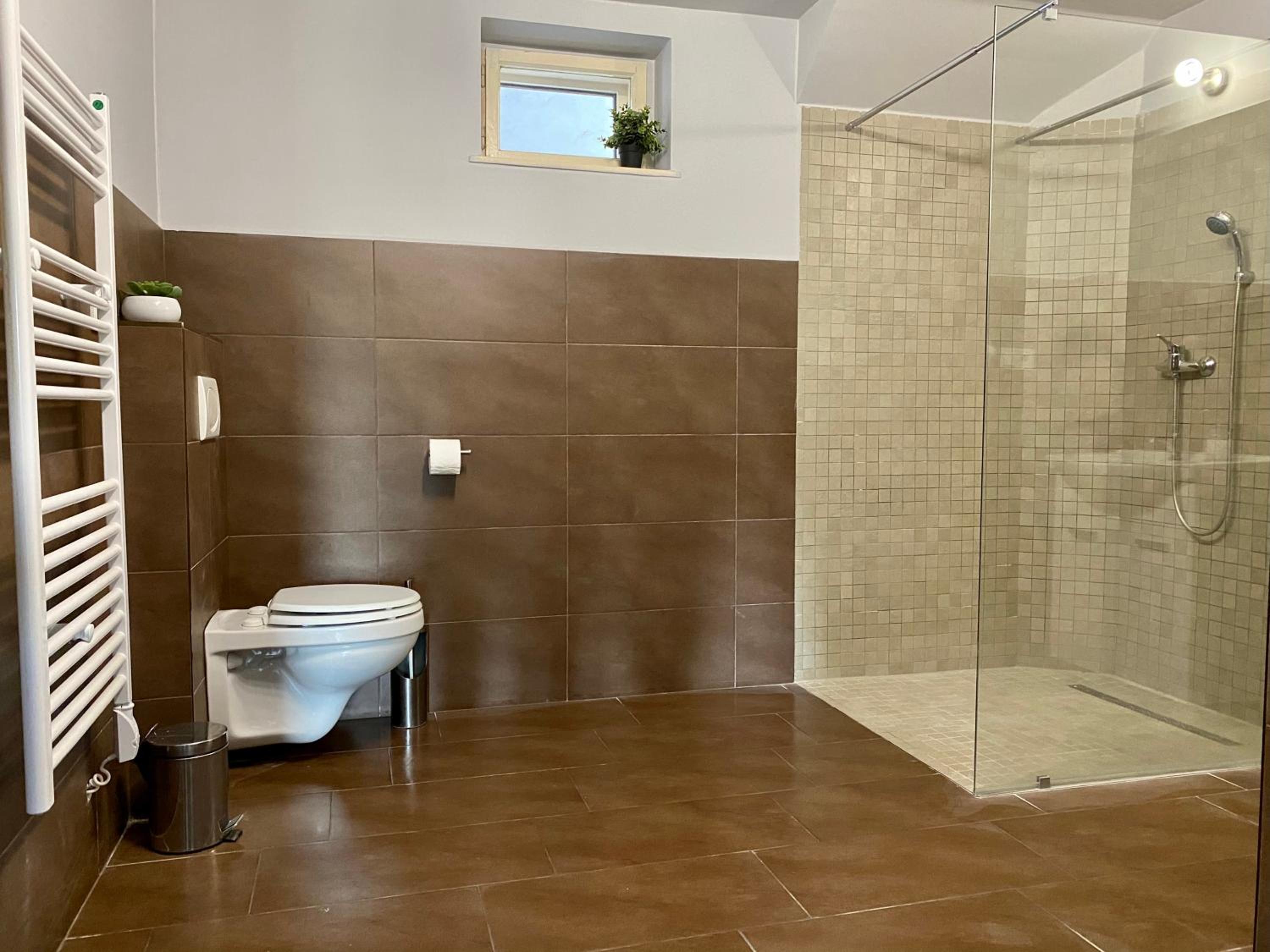 Apartment - Ground Floor photo 3