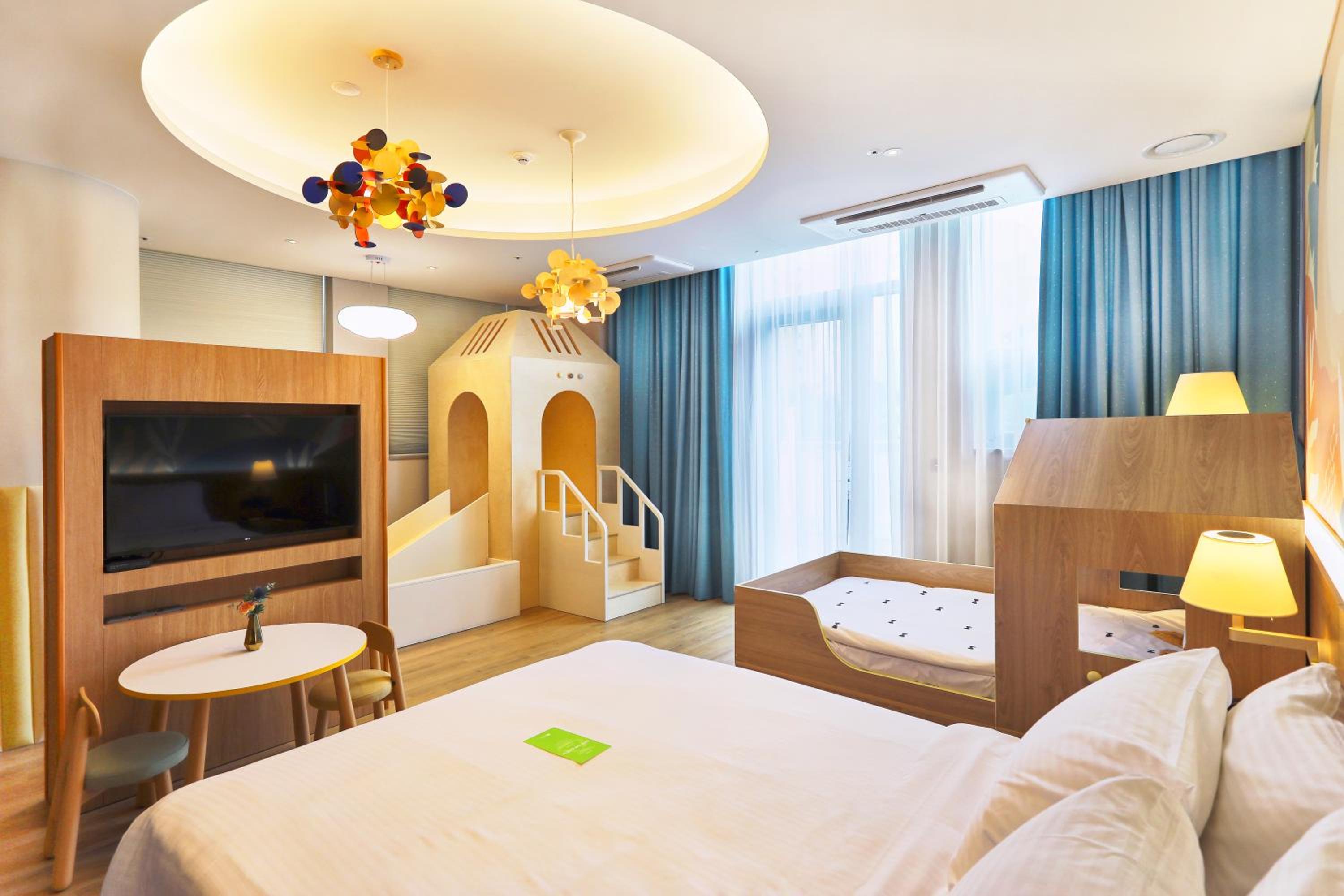Kids Suite - Photo 1