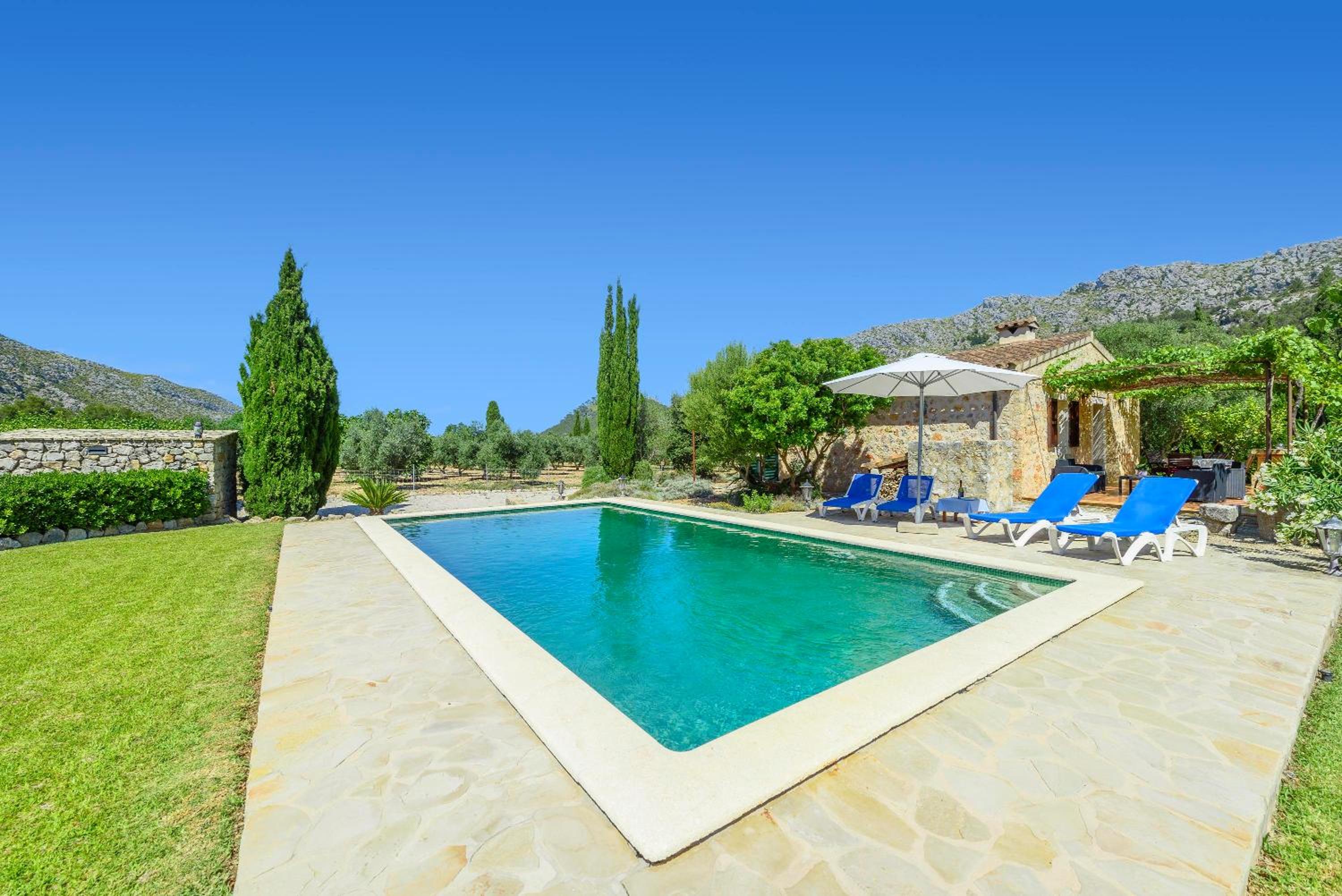 Villa photo 3