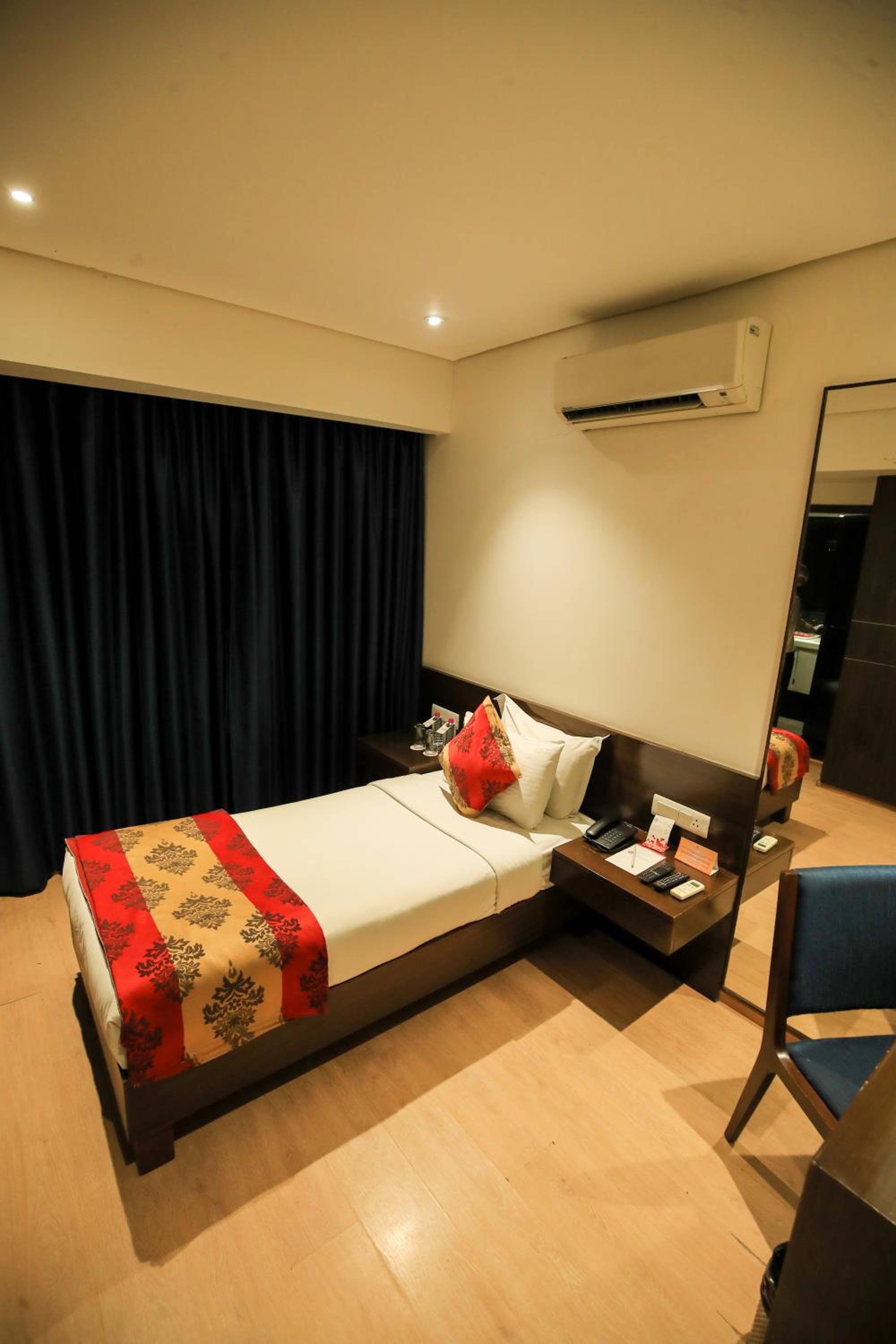 Single Room - Photo 1
