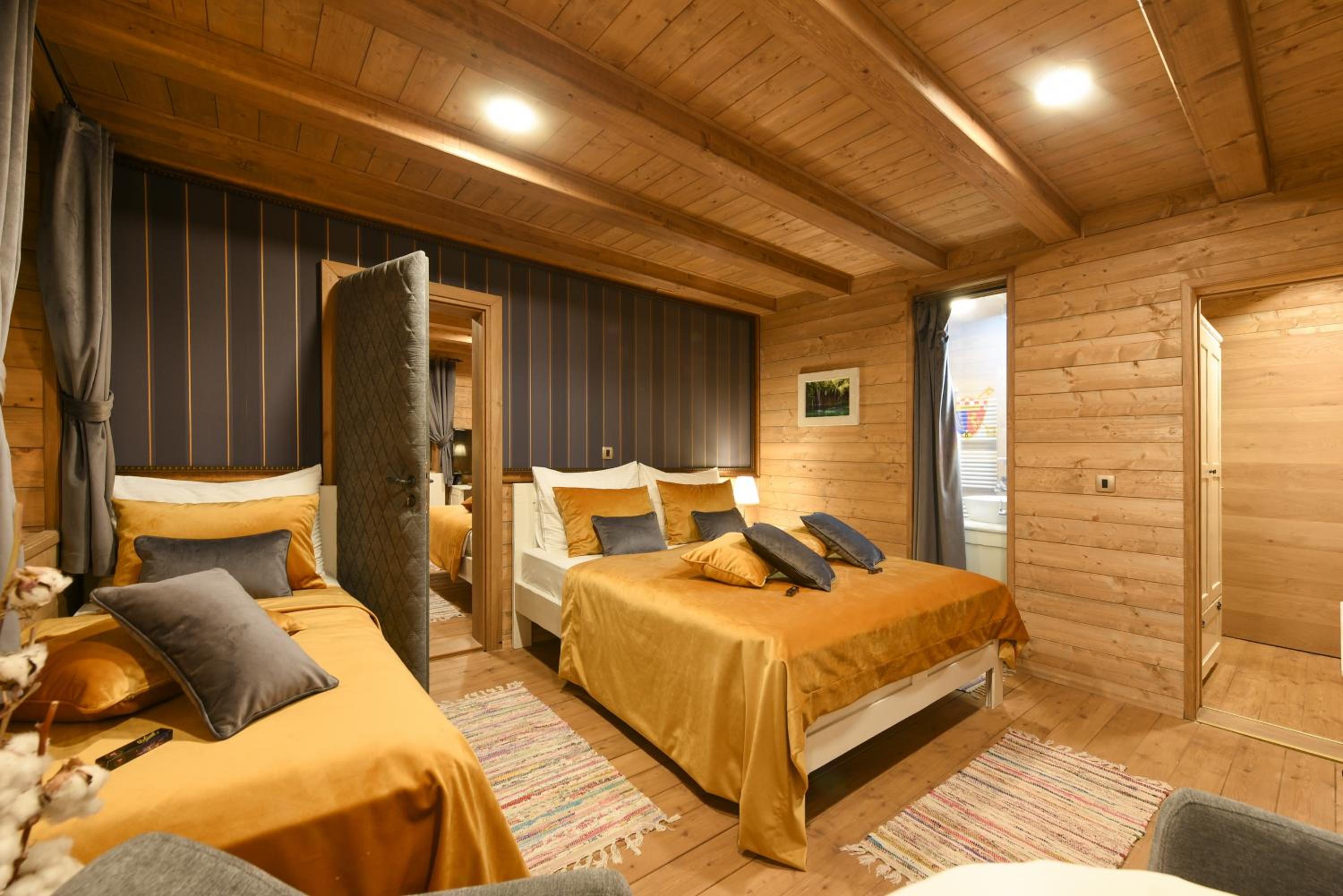 Deluxe Double Room - Photo 7