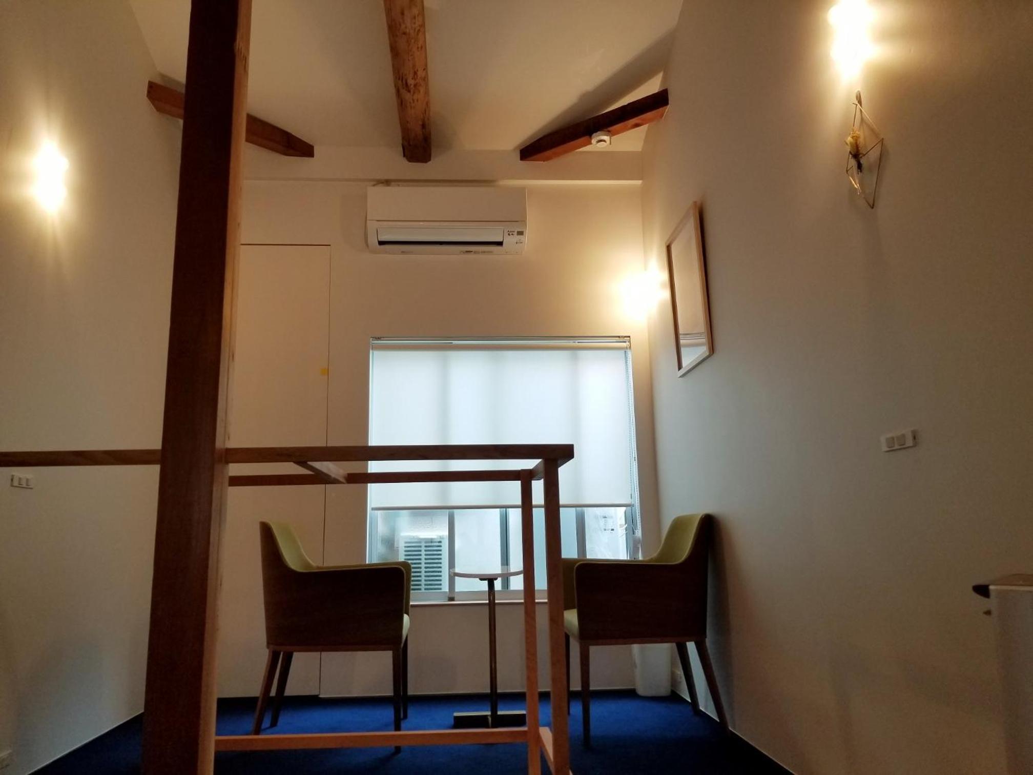 One-Bedroom House - Photo 18