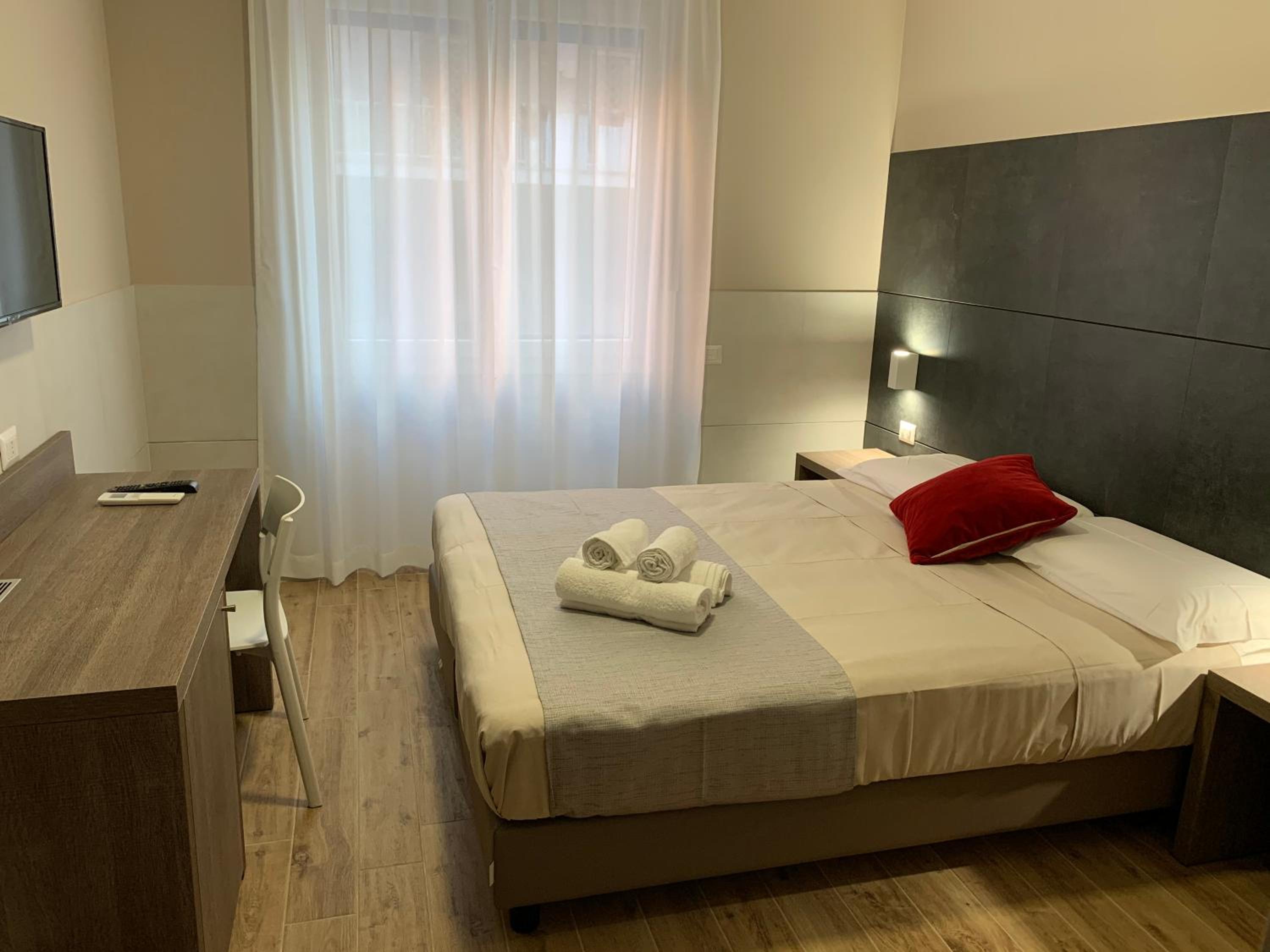 Superior Double or Twin Room photo 3