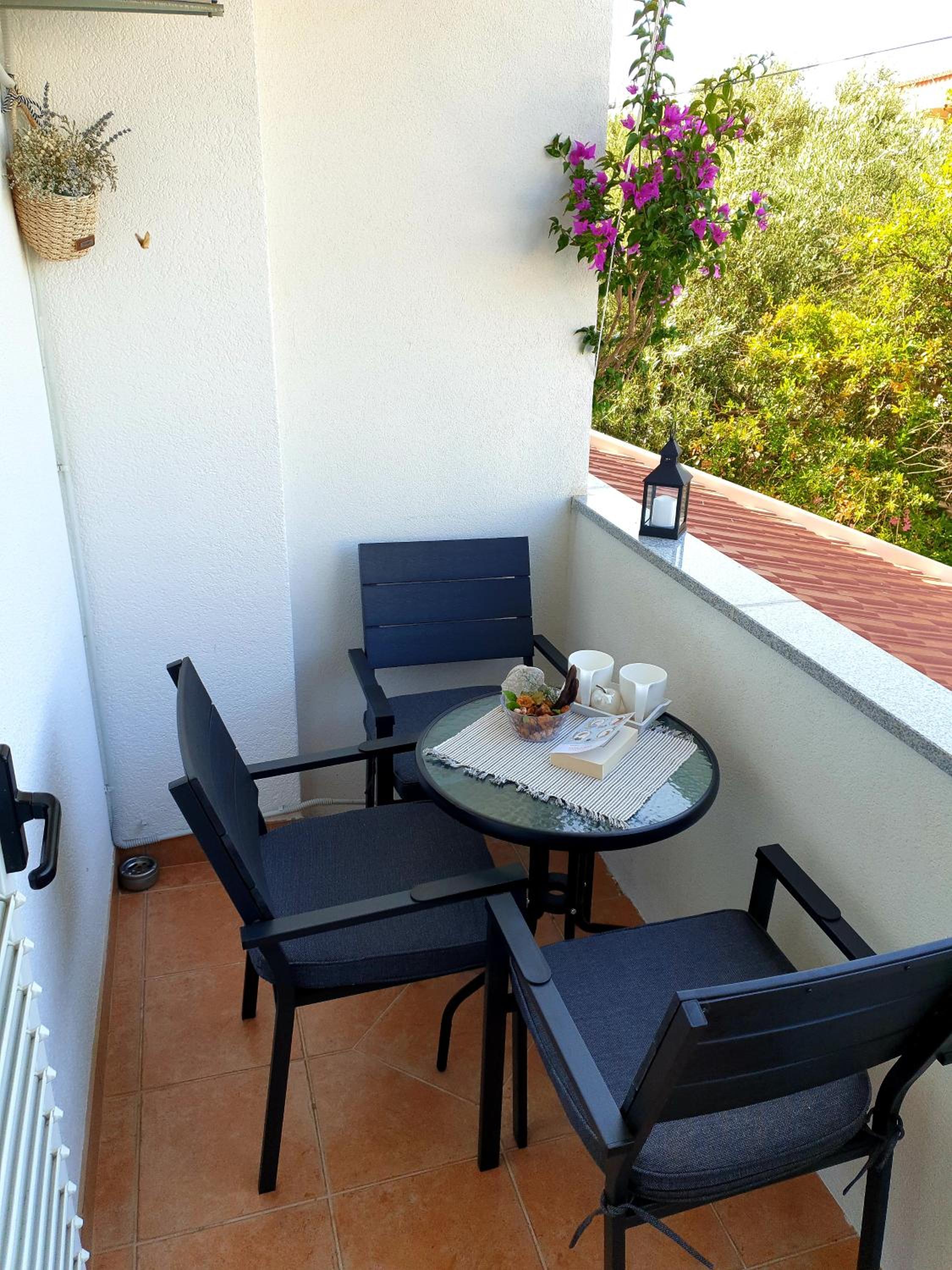 Studio with Balcony photo 3