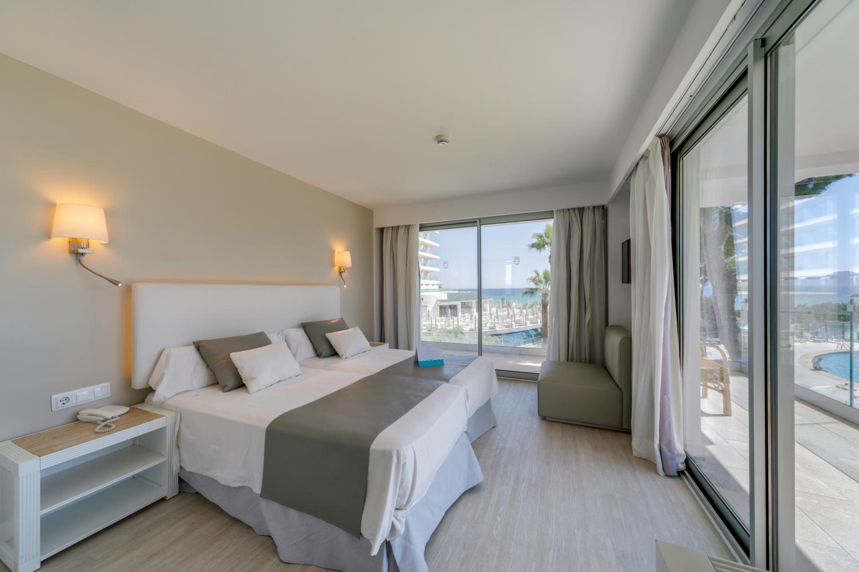 Suite Junior Premium con Vista lateral al Mar