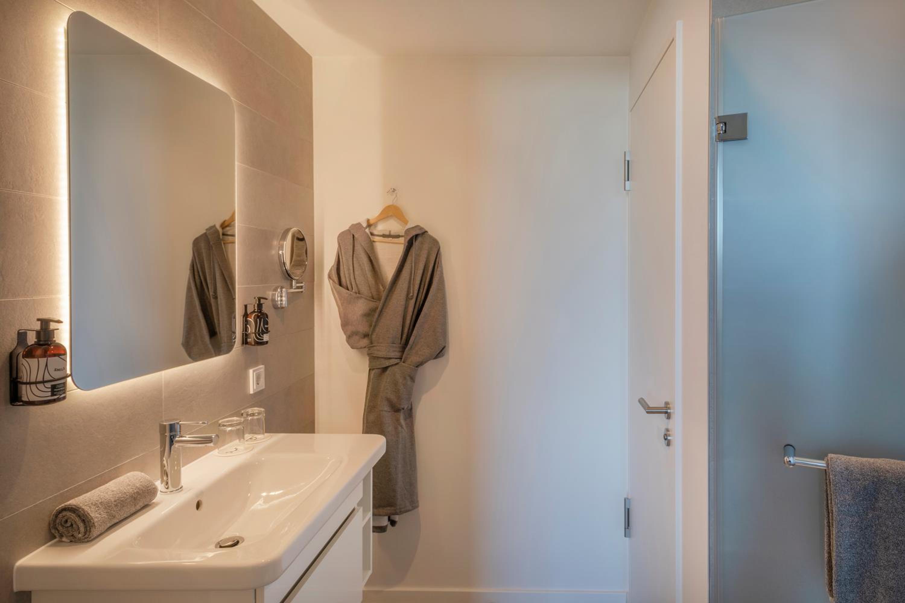 The Townhouse - Photo 6