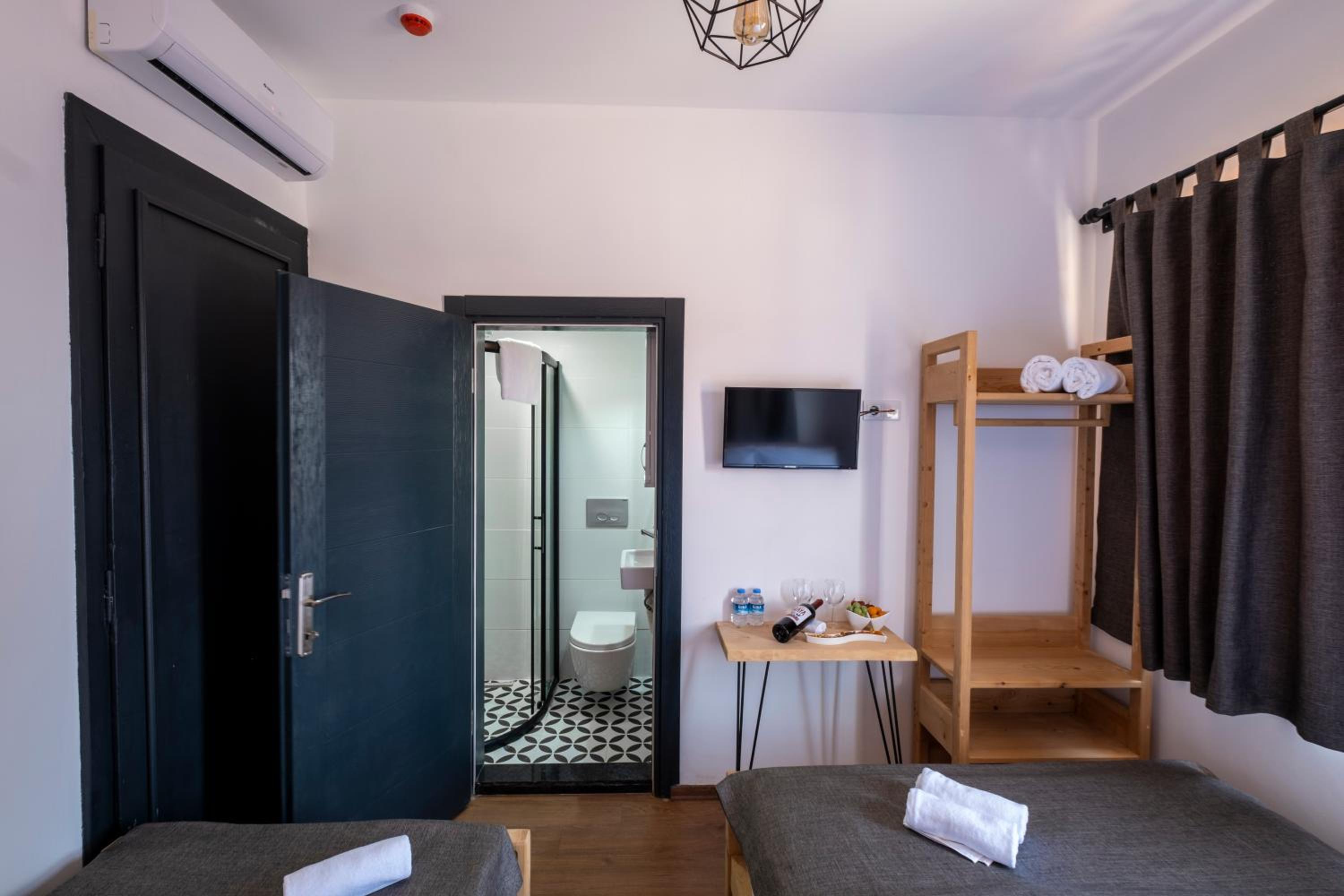 Comfort Triple Room