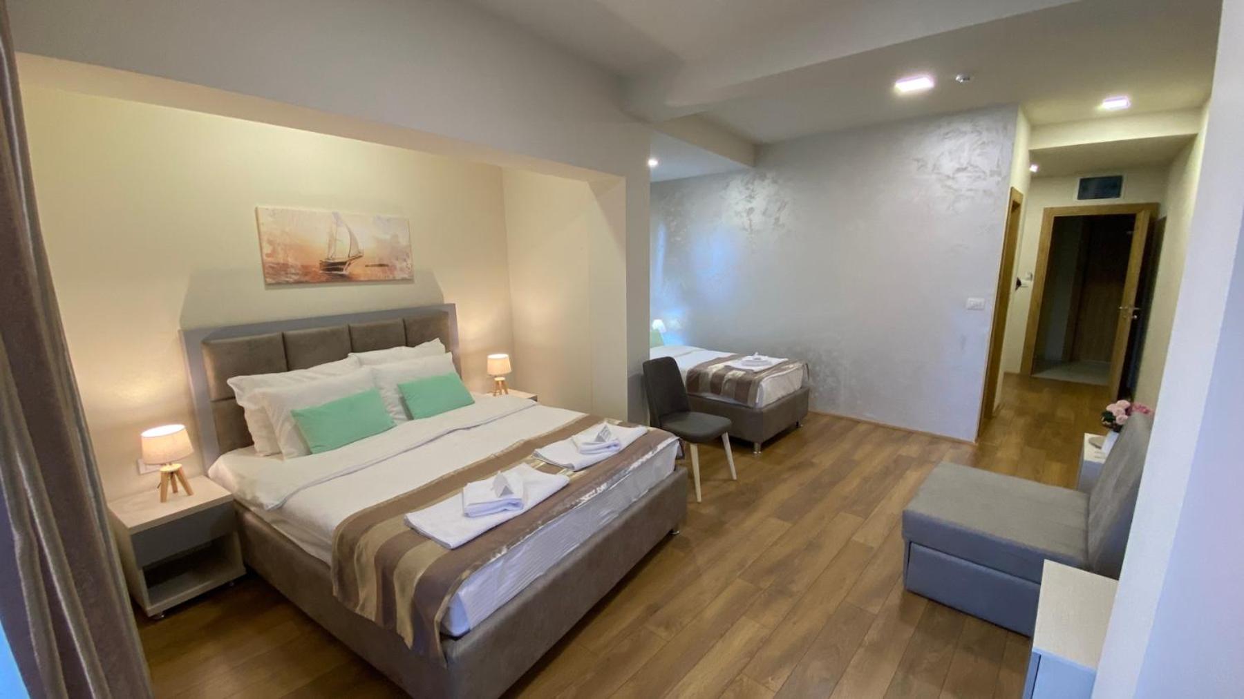 Deluxe Triple Room with Sea View - Photo 7