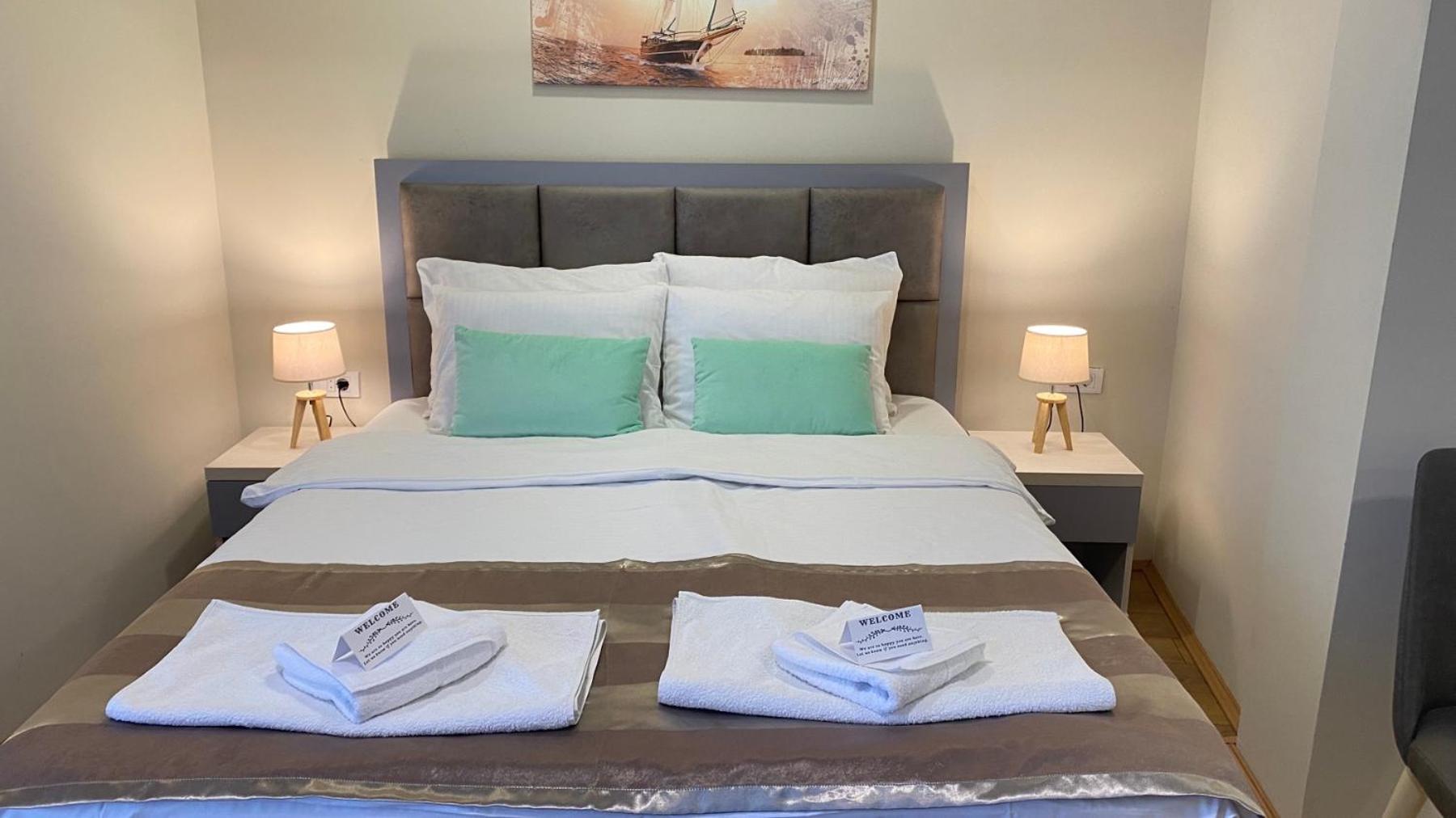 Deluxe Triple Room with Sea View - Photo 8