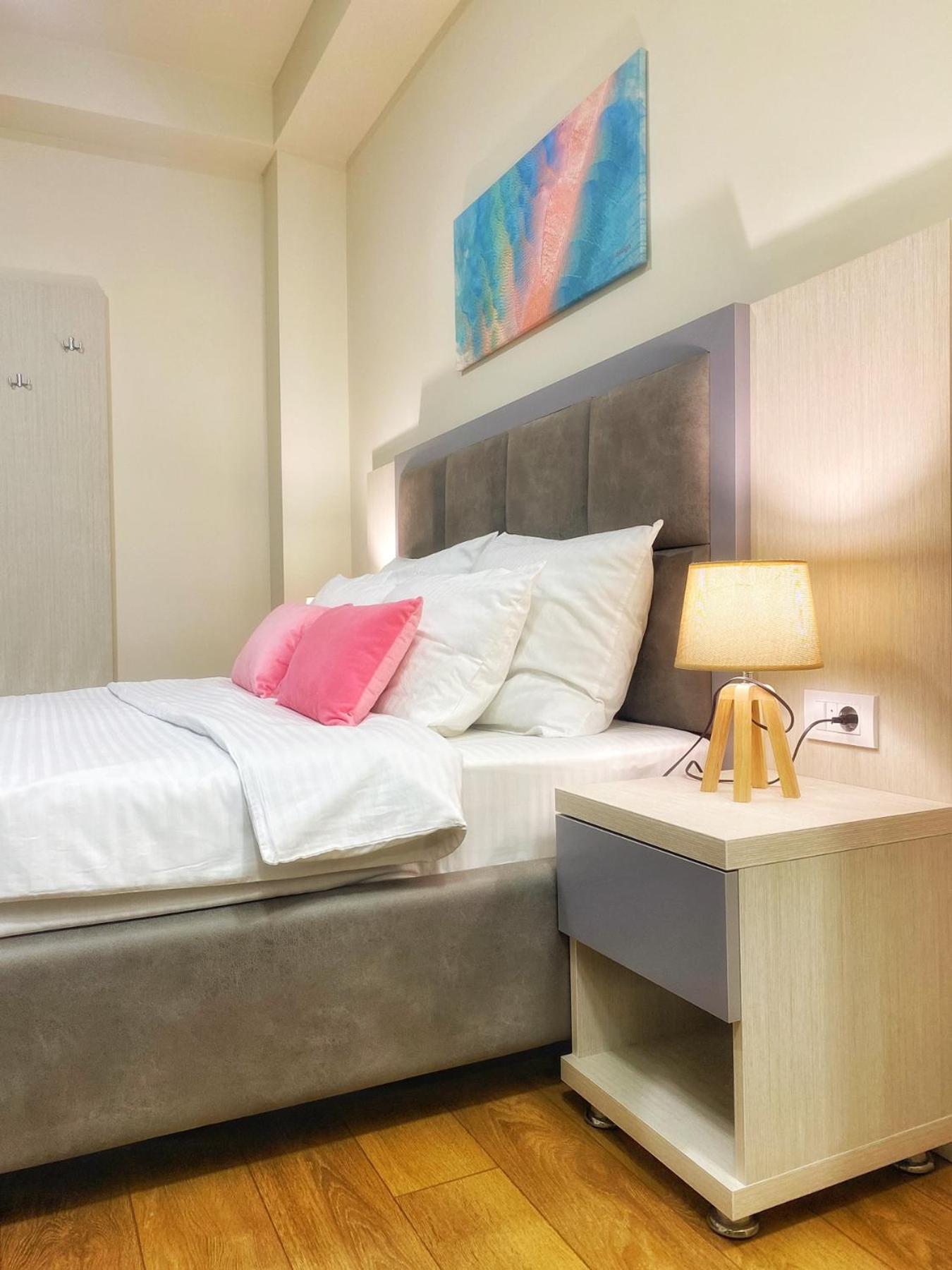 Deluxe Double Room with Sea View - Photo 9