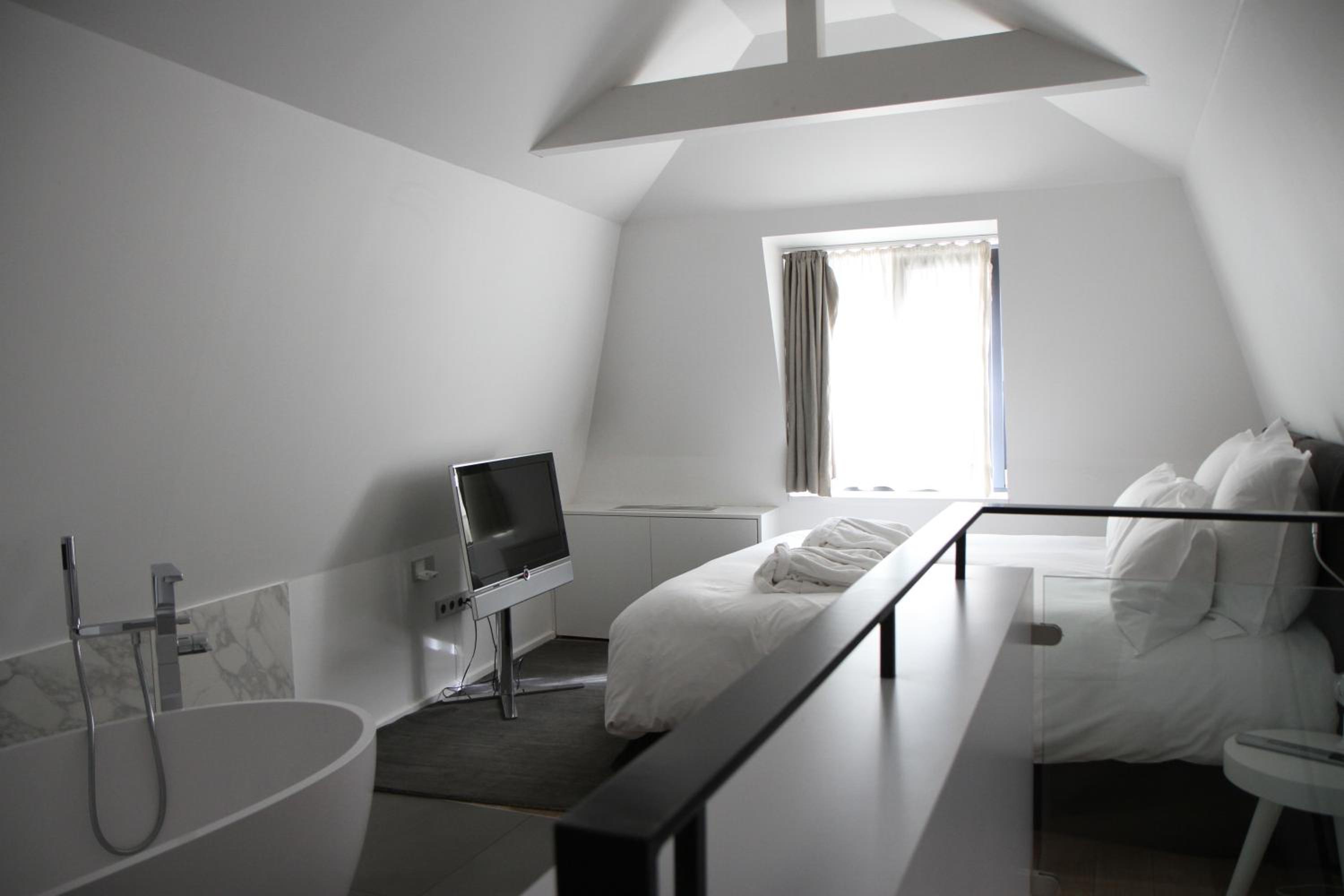 Duplex Suite - Photo 2