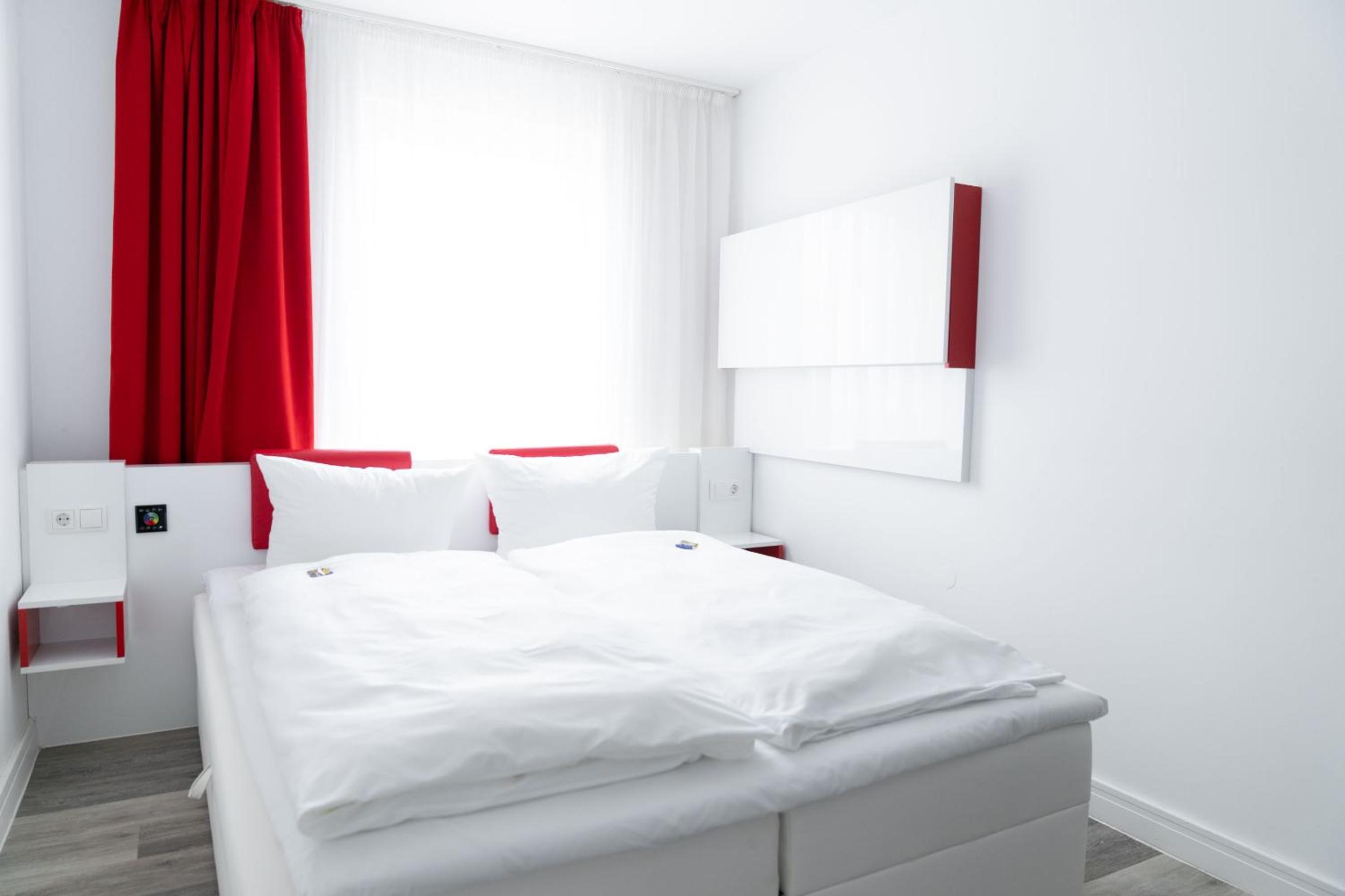 Deluxe King Suite
