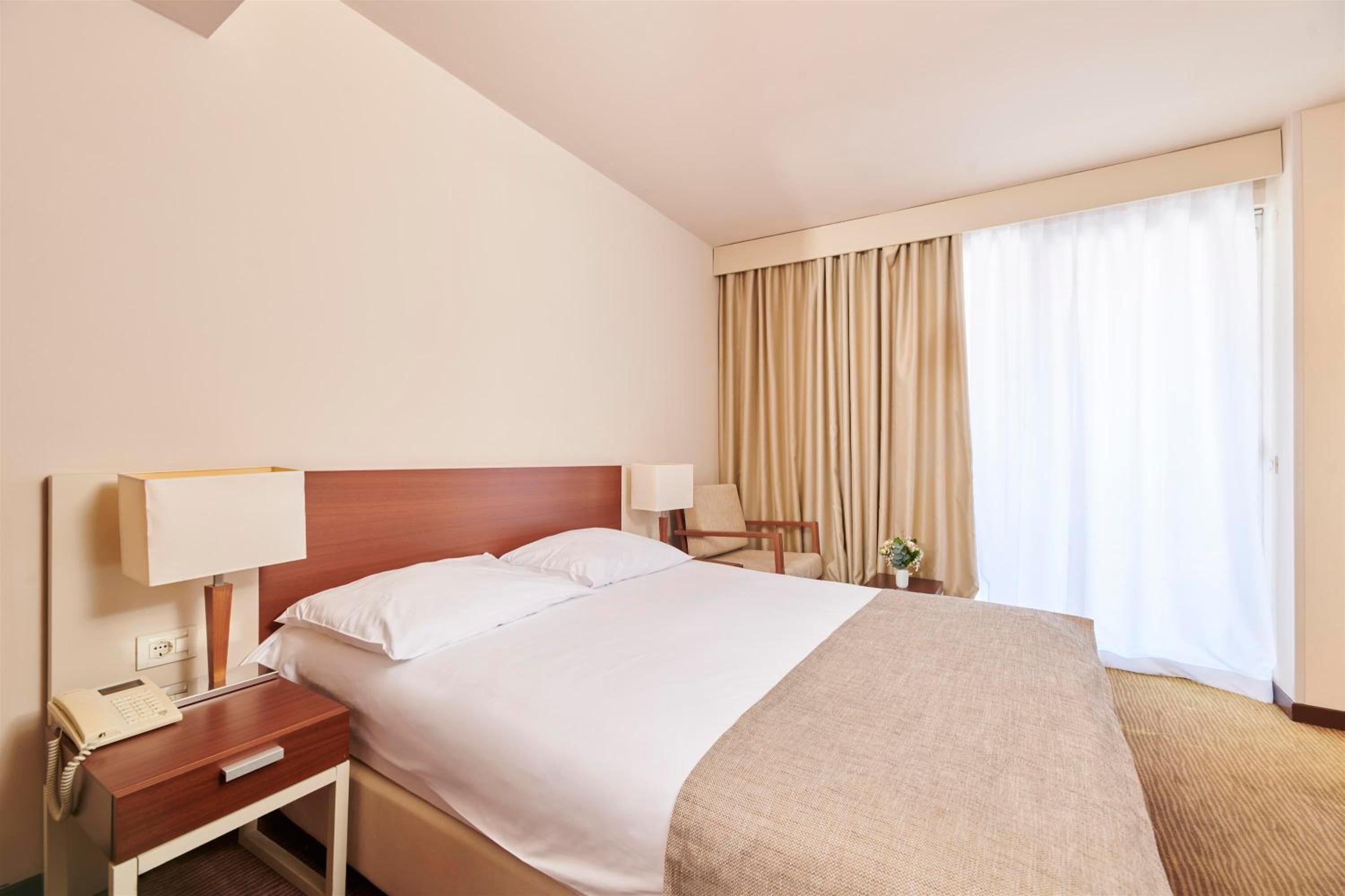 Superior Room with Balcony - Sea Side - Photo 1