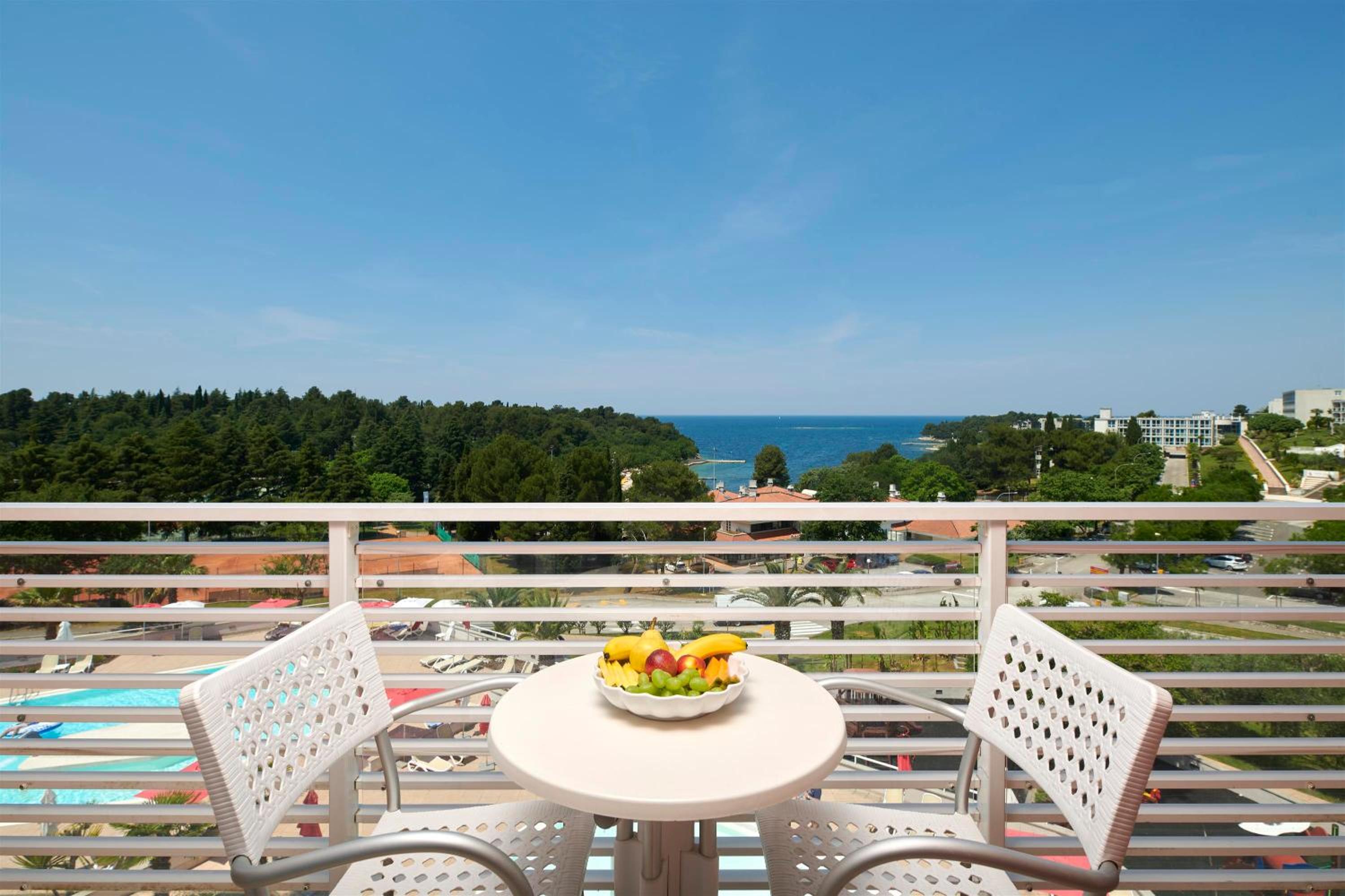 Superior Room with Balcony - Sea Side - Photo 4