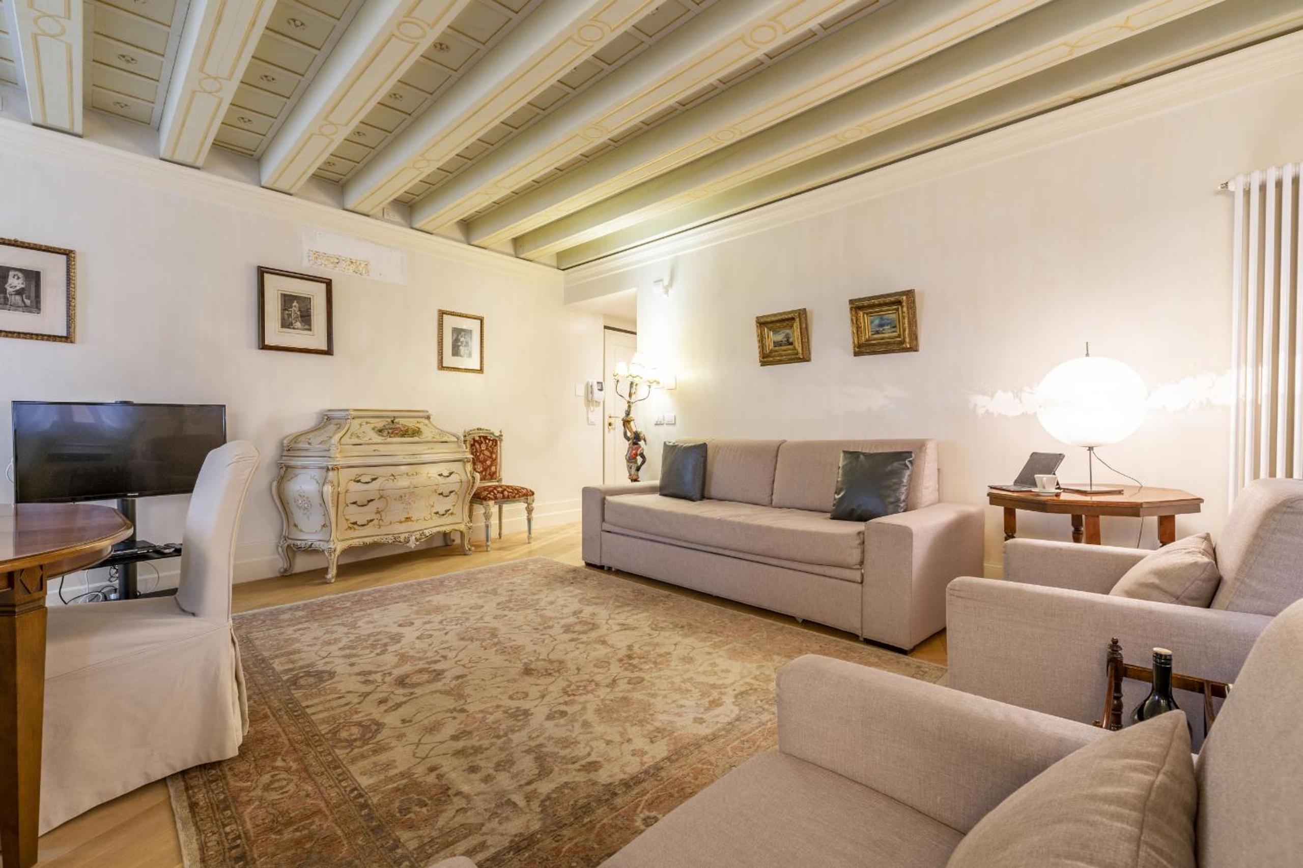 Apartment with Terrace photo 3