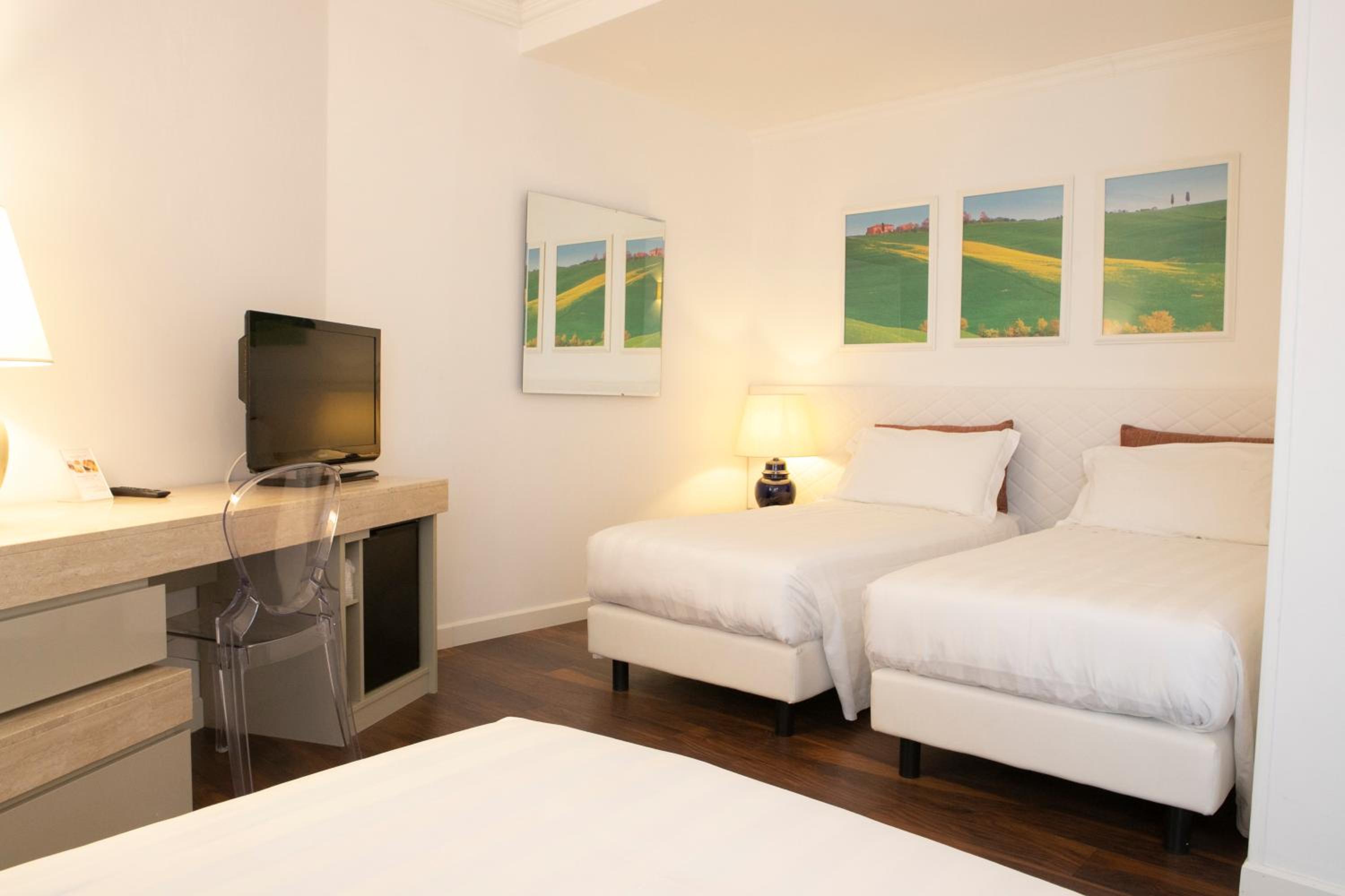Standard Twin Room - Non-Smoking