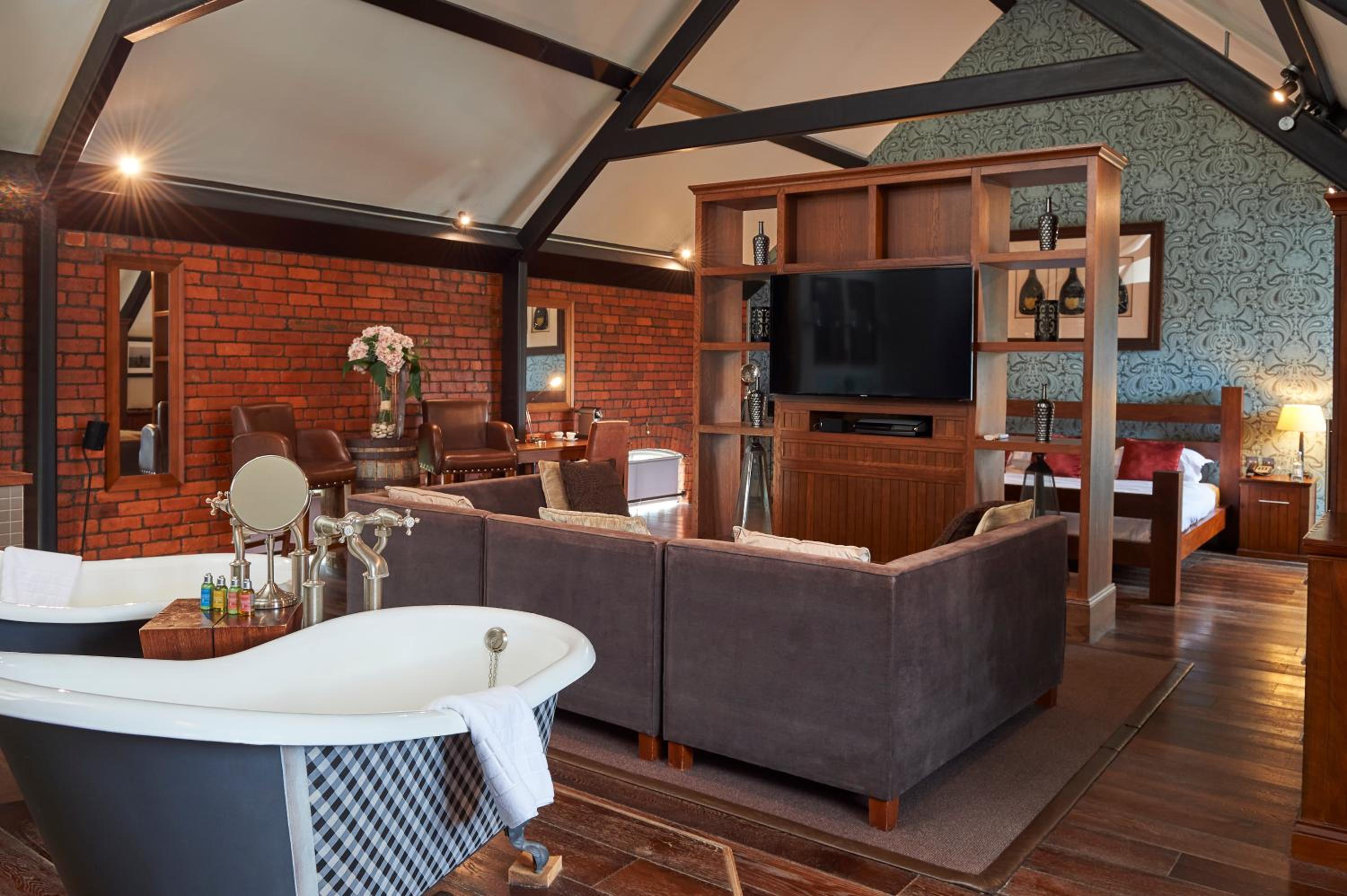Signature Suite