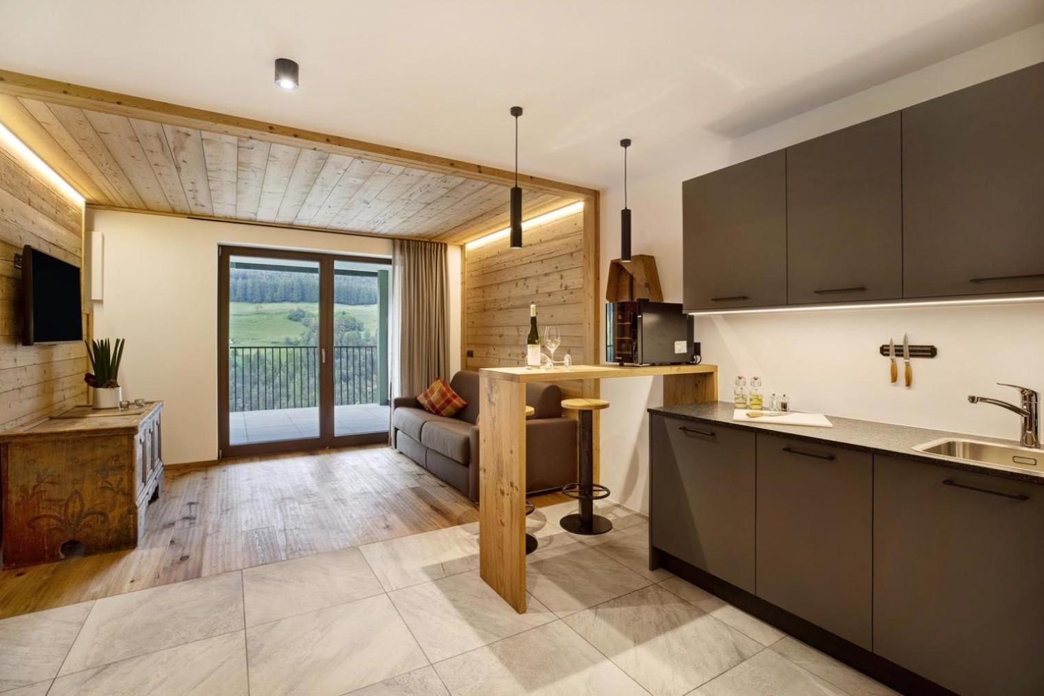 Superior One-Bedroom Apartment with Balcony photo 2