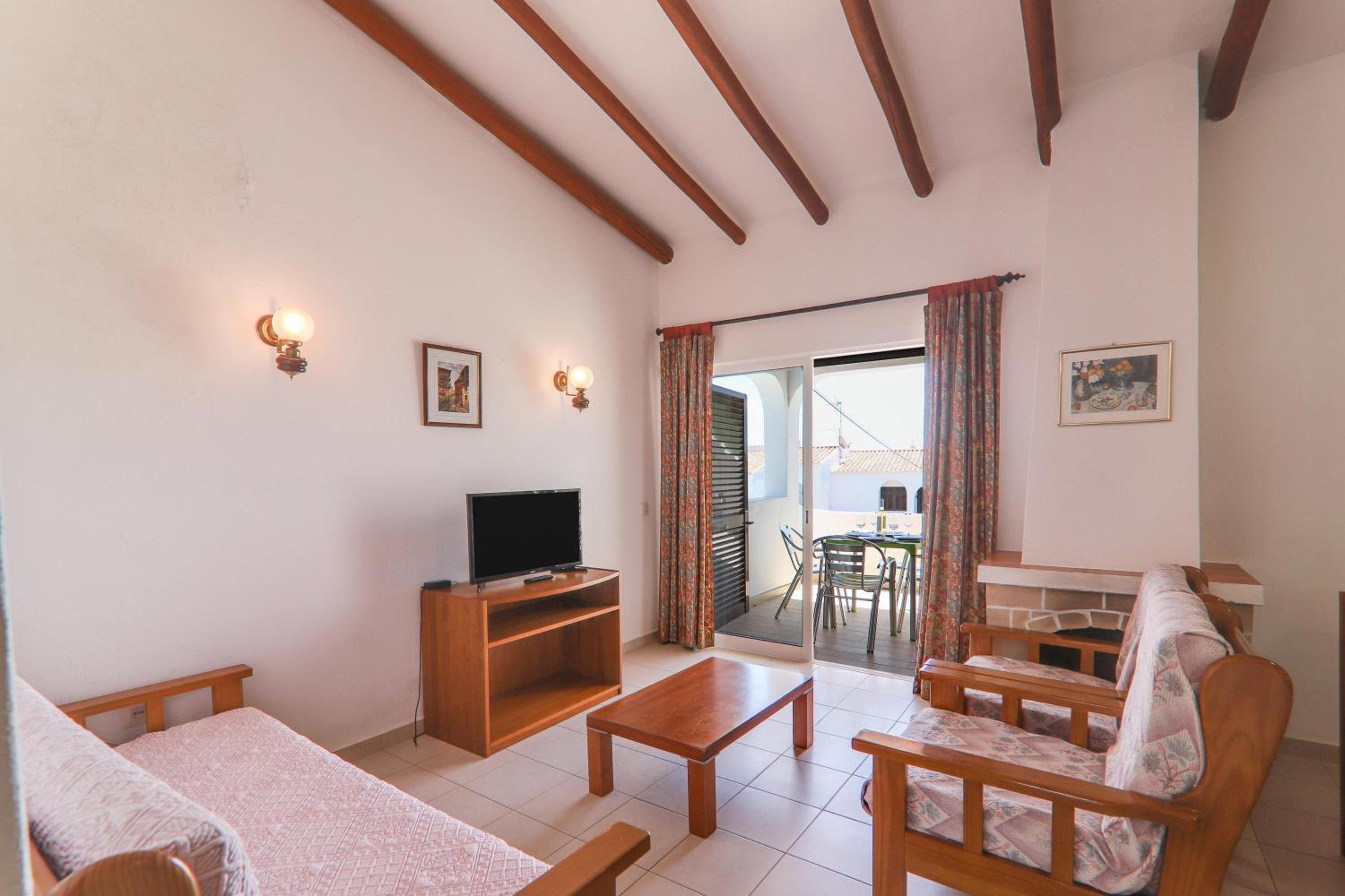 Two-Bedroom Deluxe Apartment with Garden View