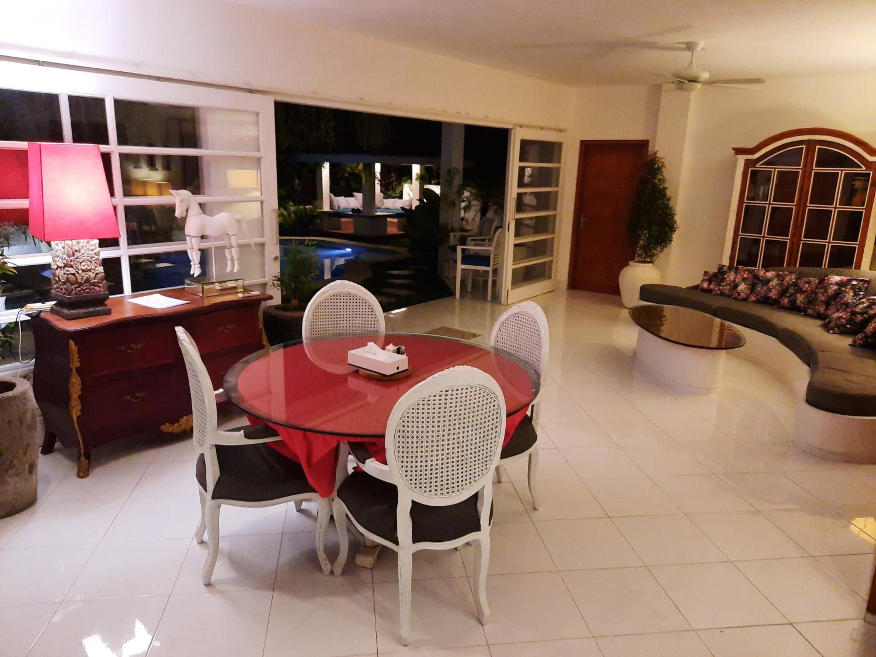 Villa with Private Pool - Photo 16