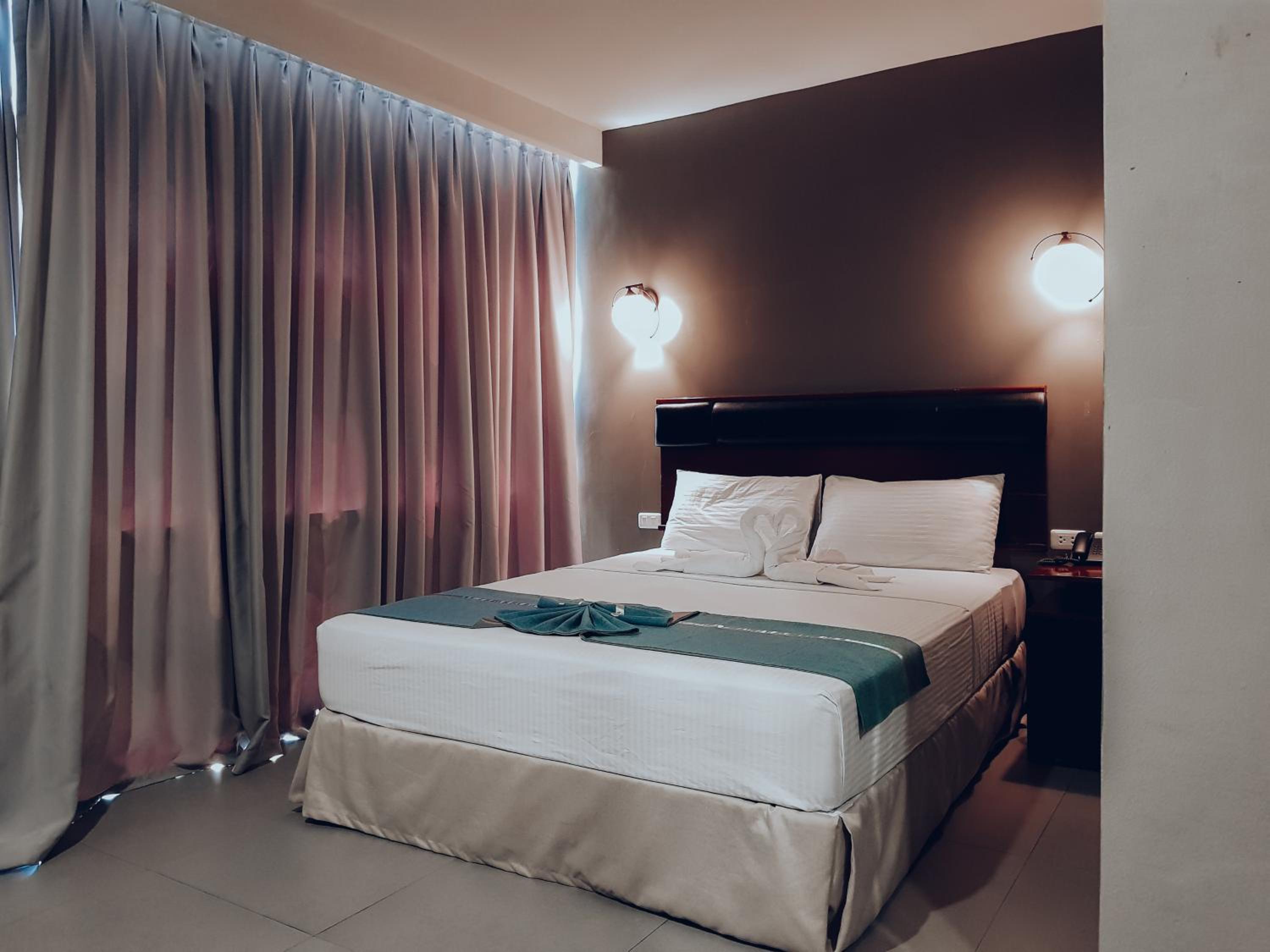 Deluxe Room - Photo 1