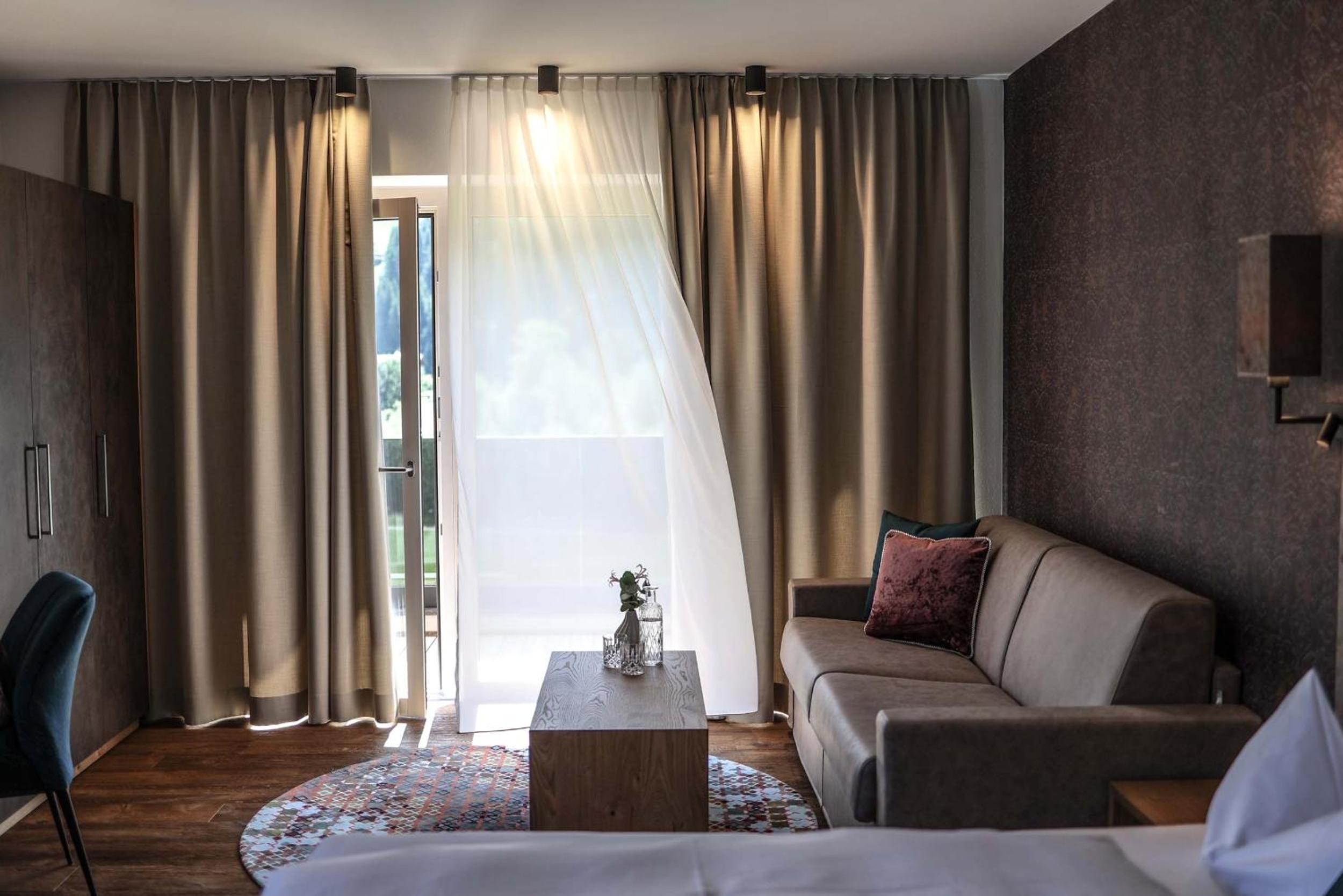 Junior Suite with Balcony photo 1