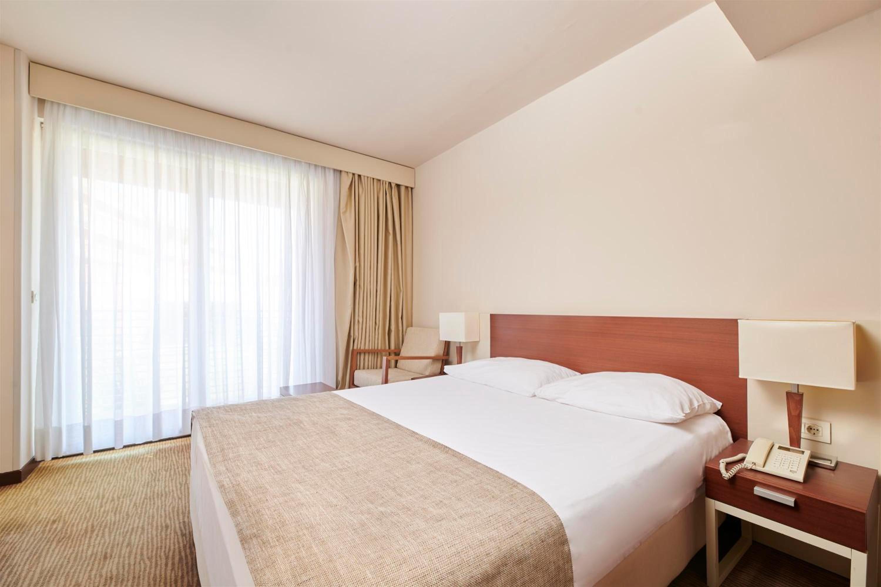 Classic Room with Balcony - Photo 1