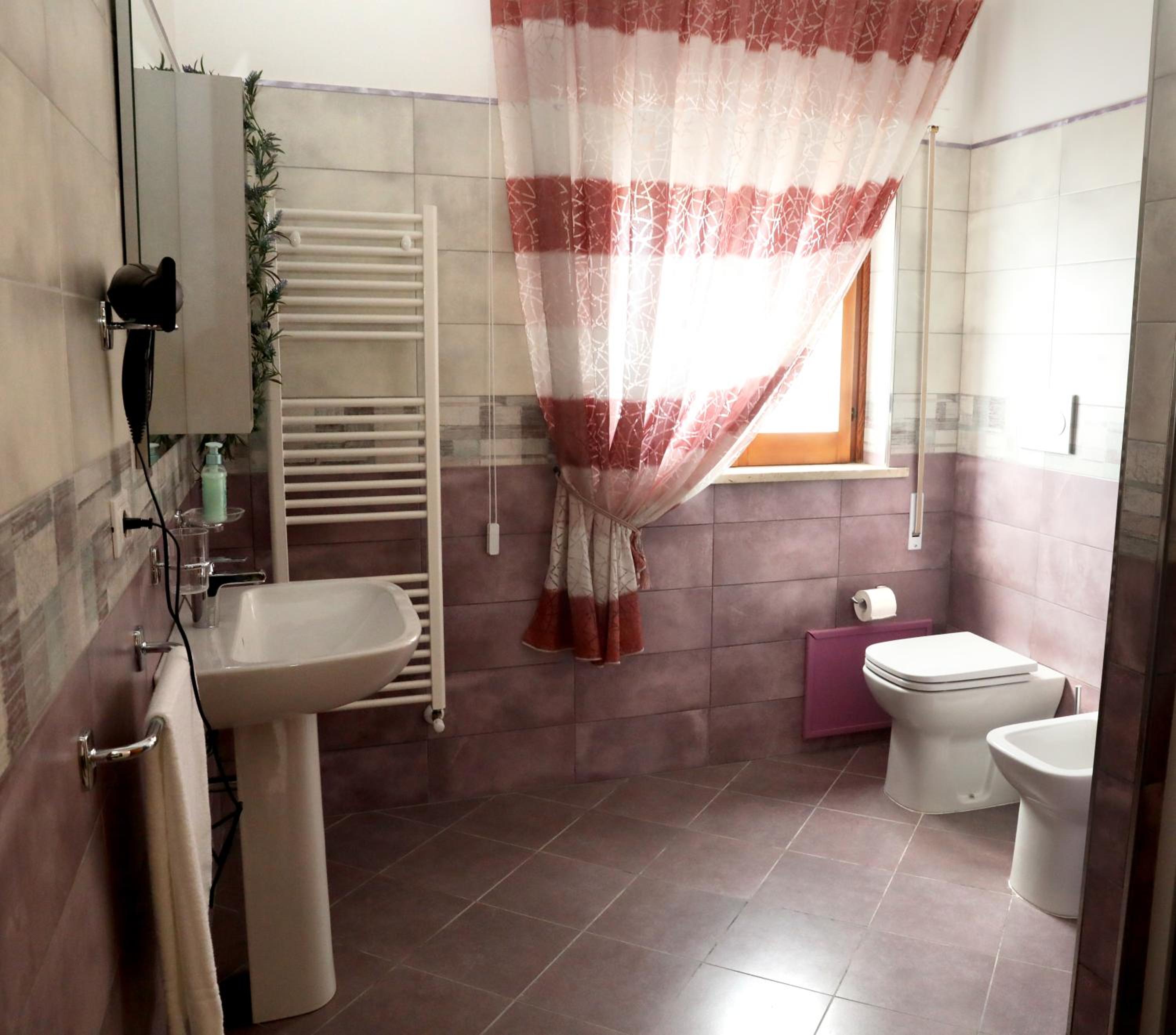 Quadruple Room with Private External Bathroom photo 1