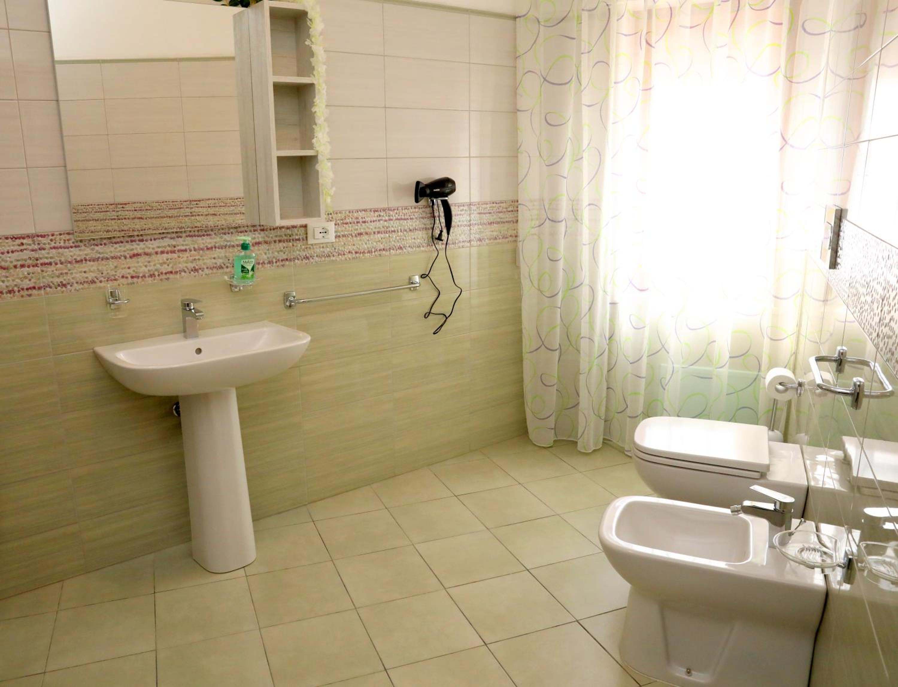Triple Room with Private External Bathroom photo 1
