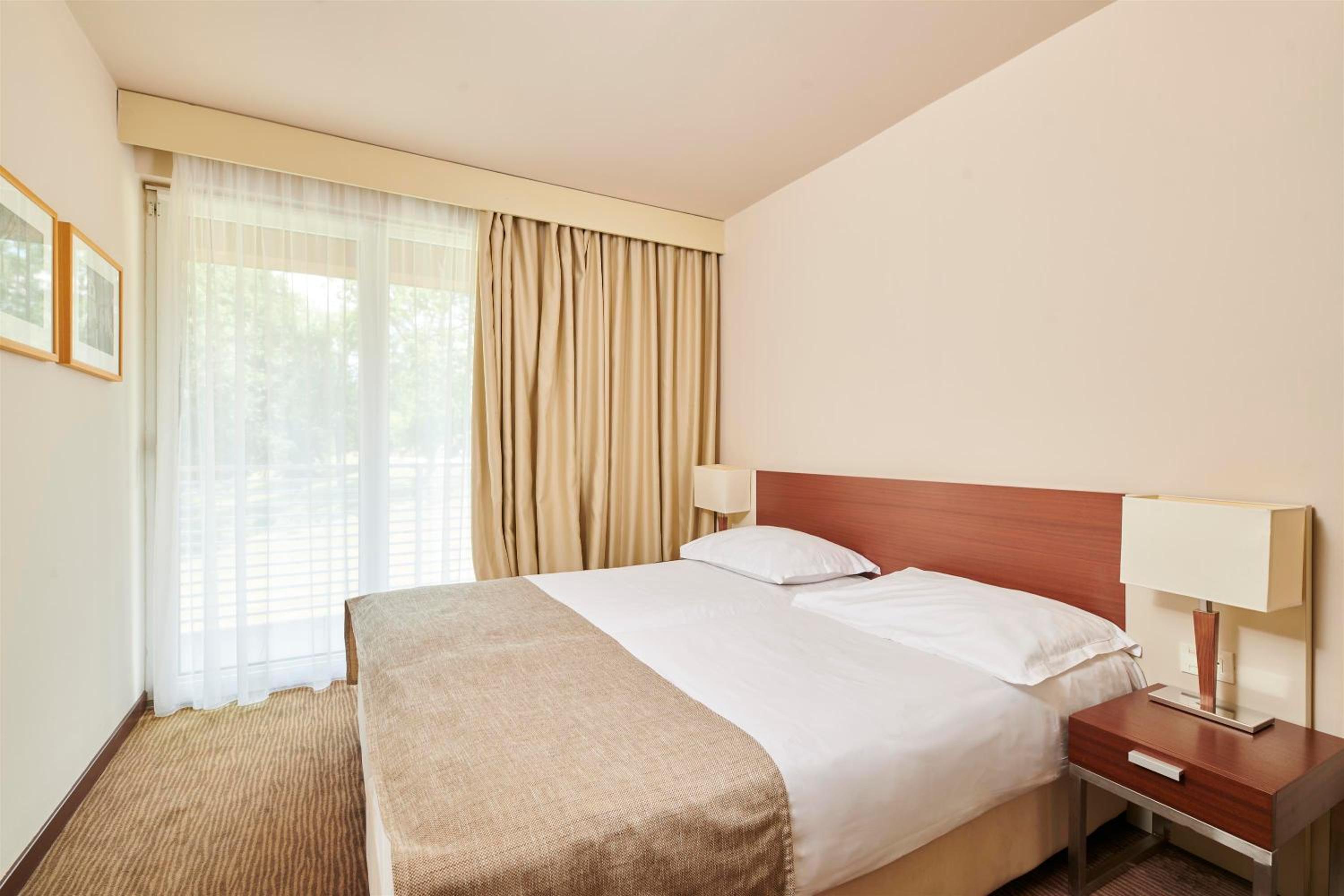 Suite with Balcony - Photo 4