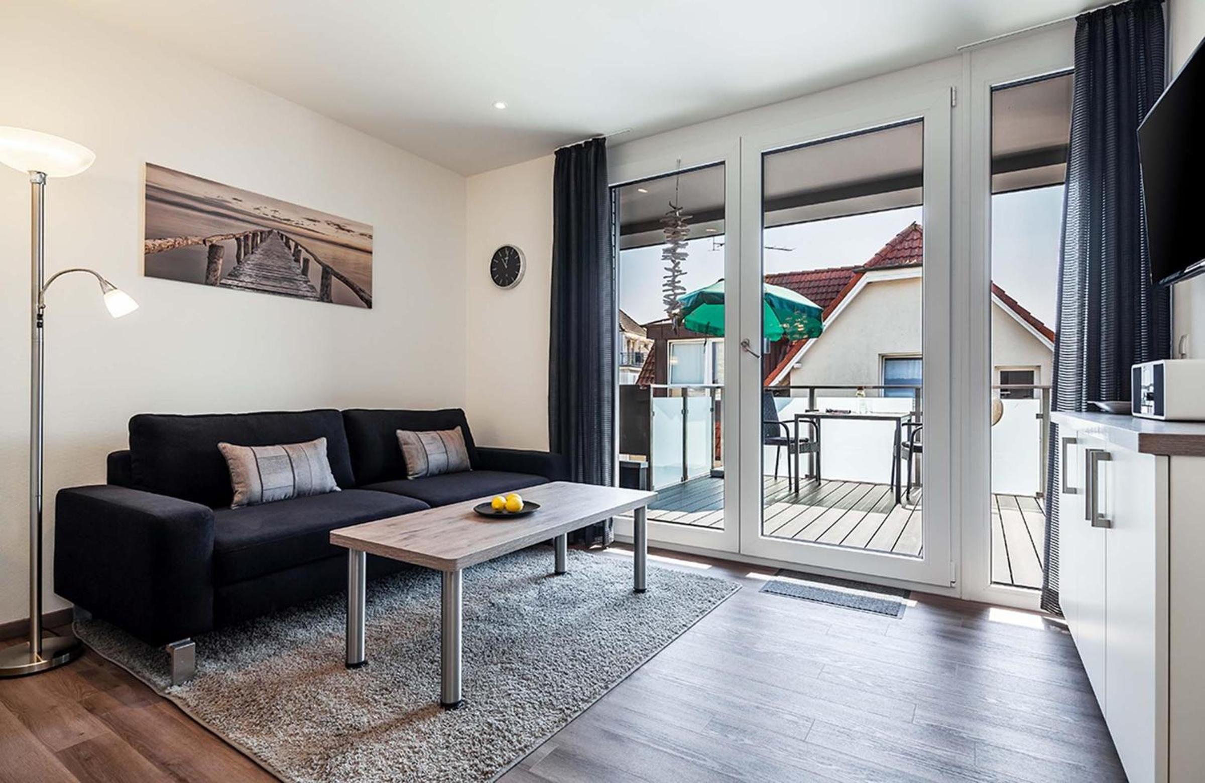 Apartment with Balcony photo 1