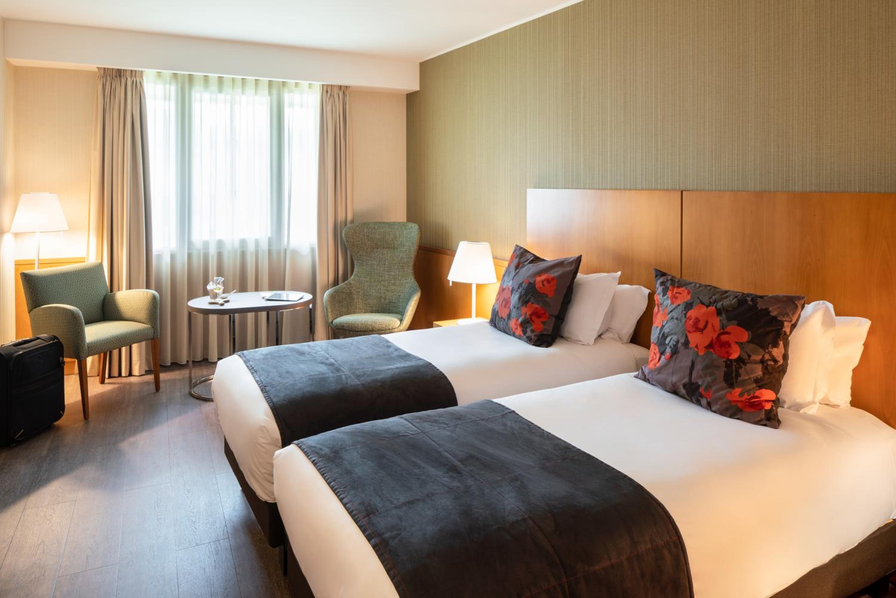 Standard Twin Room - Photo 14