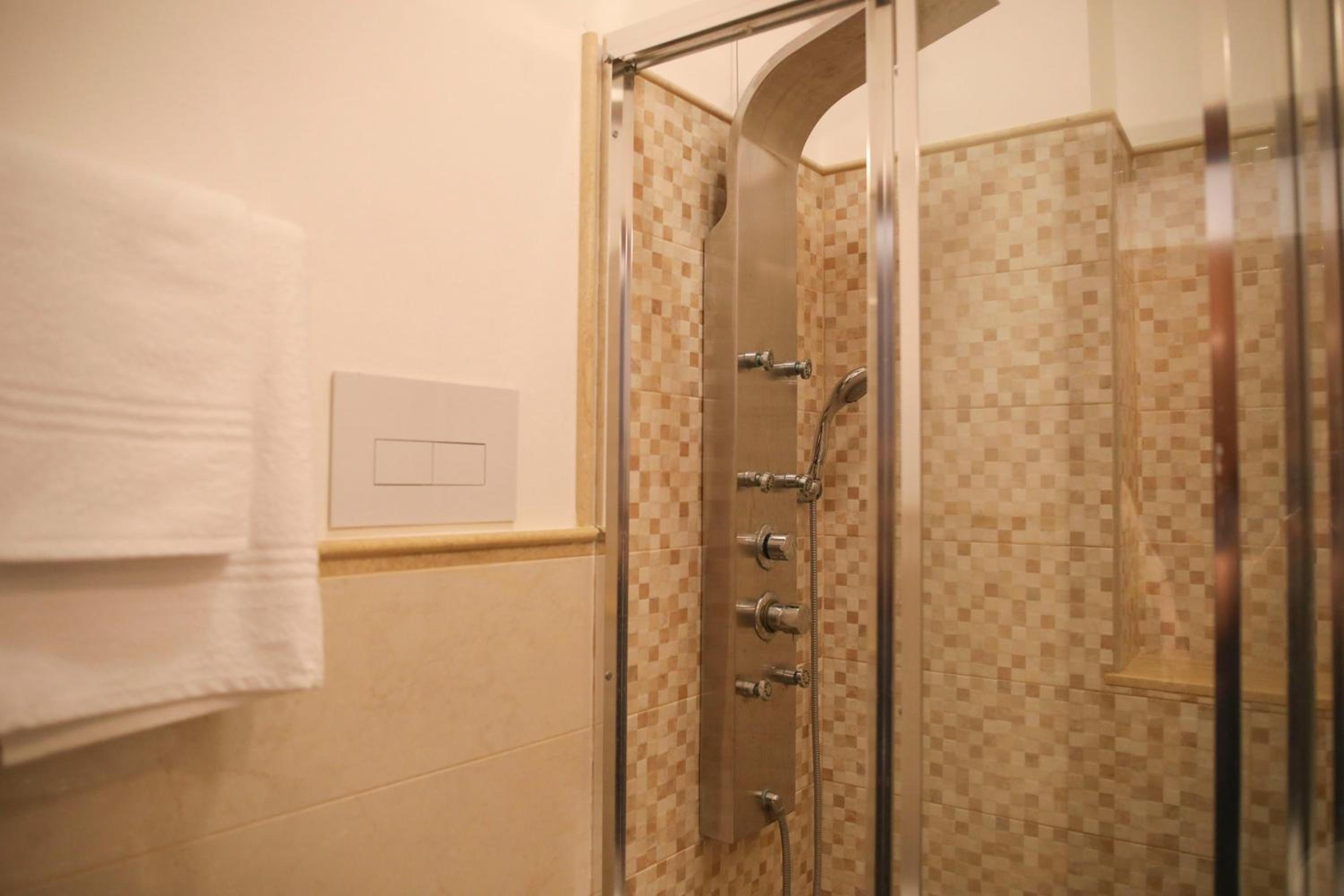 Comfort Double or Twin Room - Photo 11