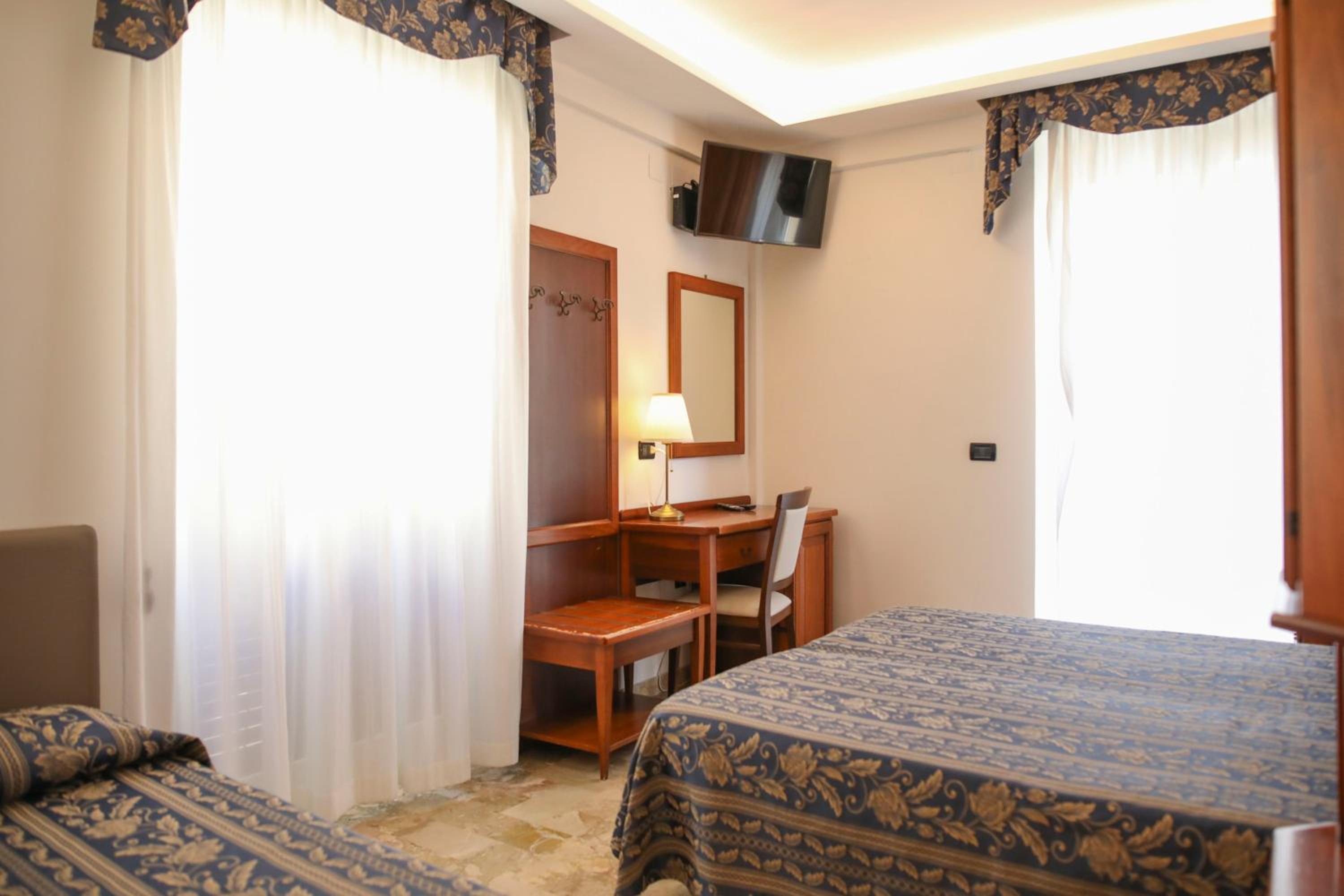 Triple Room - Photo 3