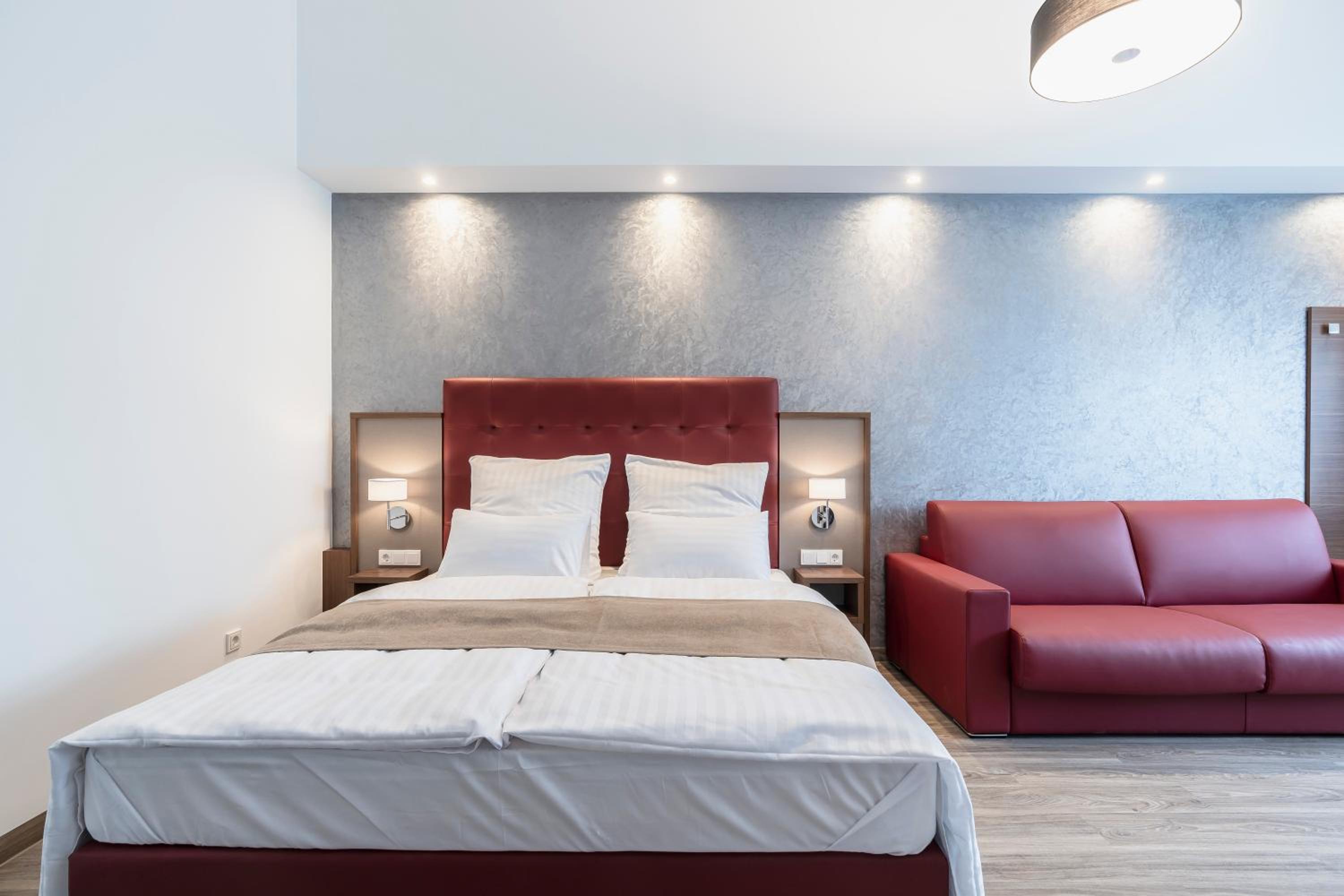 Deluxe Double Room with Shower