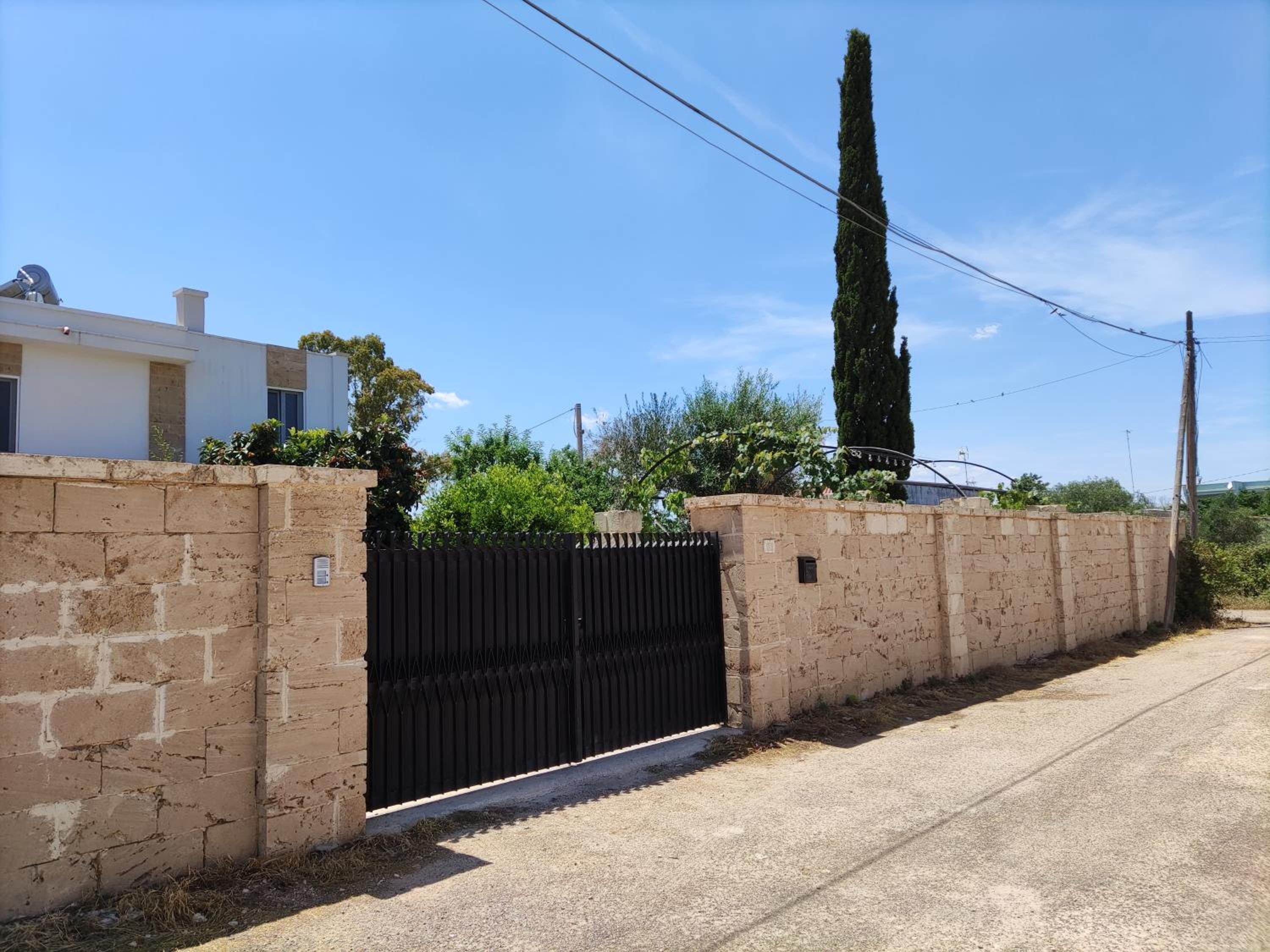 Villa with Garden View