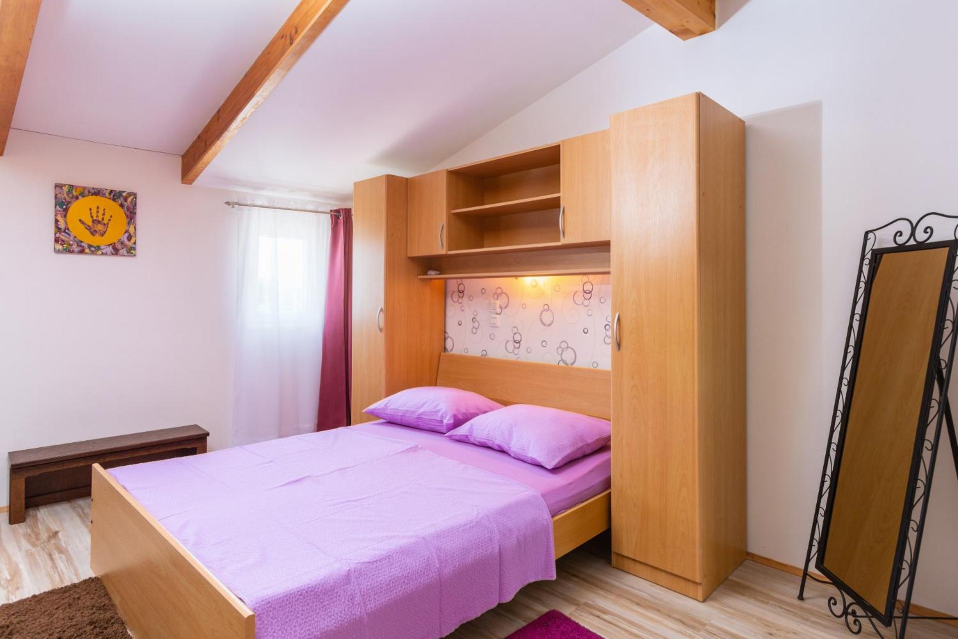 Studio - Split Level