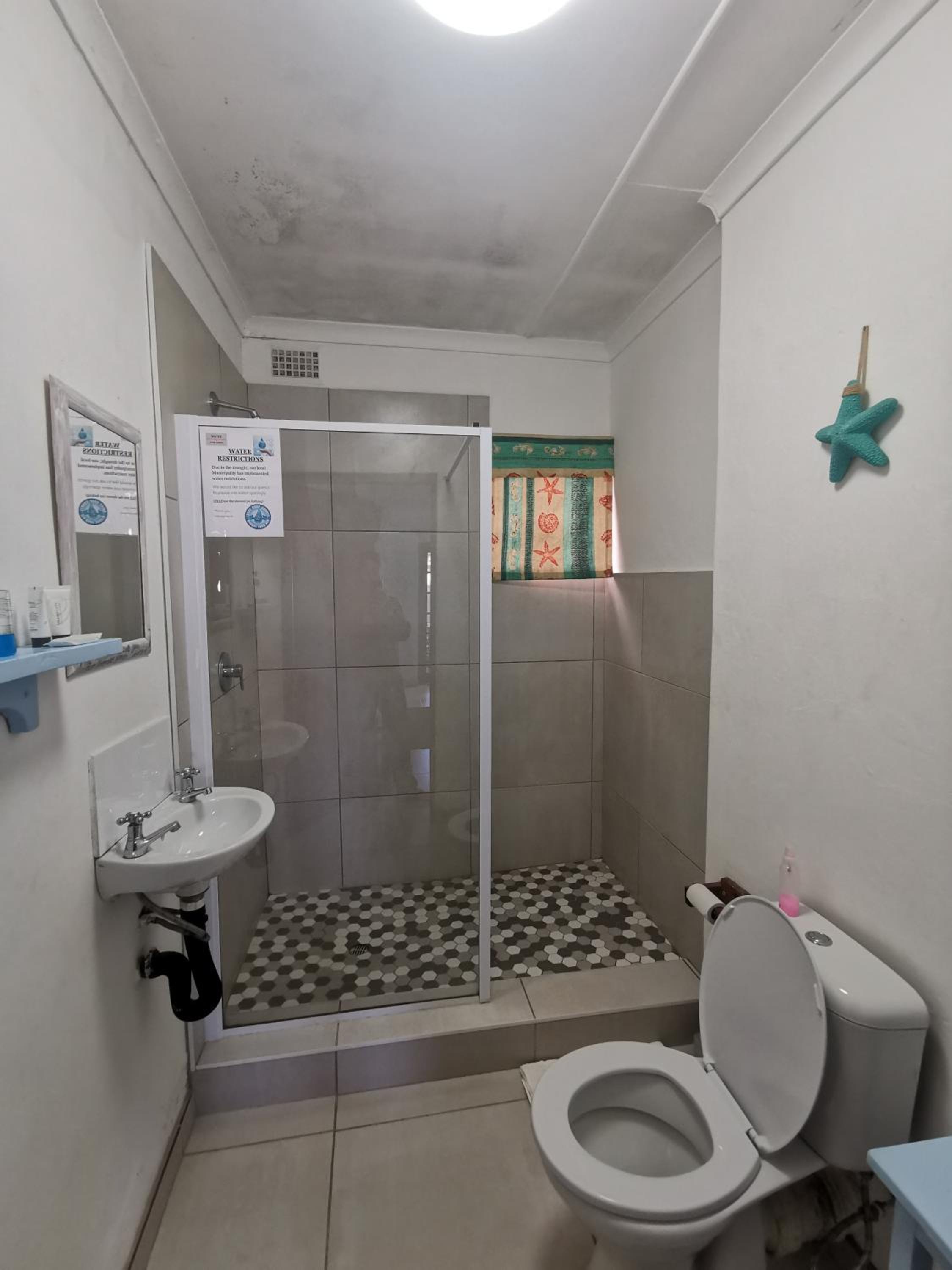 Twin Room - Photo 10